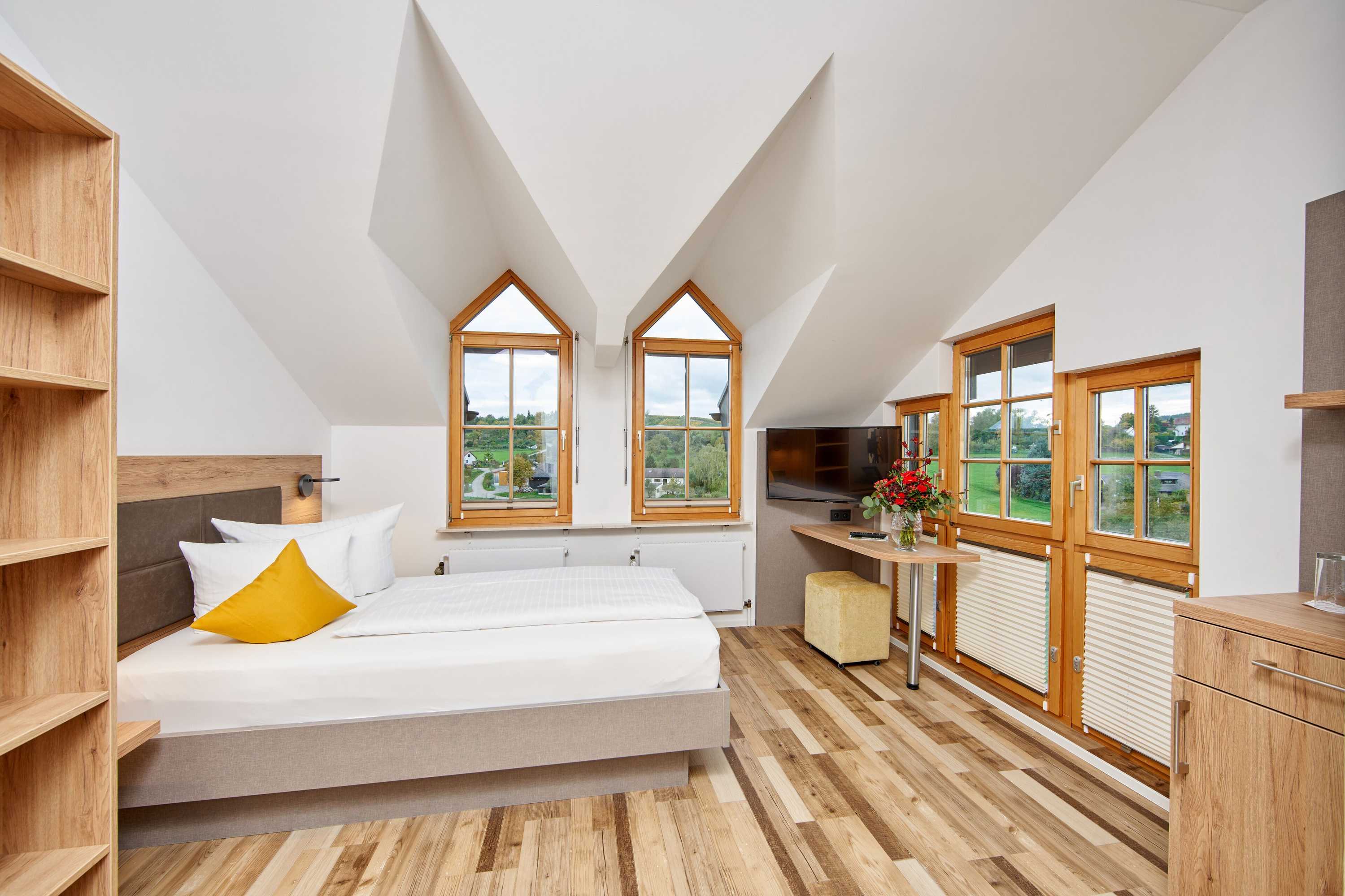 Gift card for Wo Der Hahn Kräht