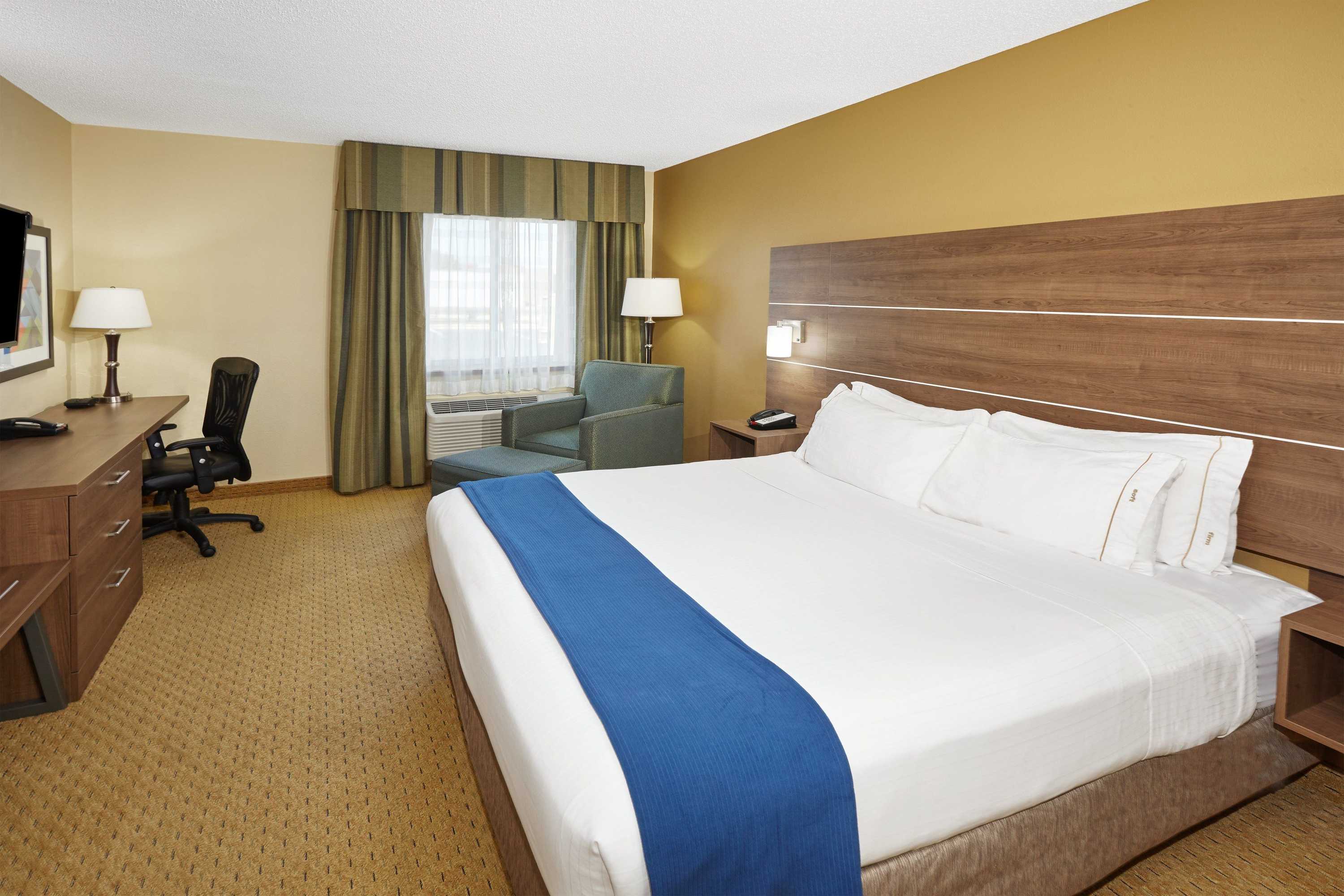 Gift card for Holiday Inn Express Sheboygan-Kohler by Ihg Gift card for Holiday Inn Express Sheboygan-Kohler by Ihg