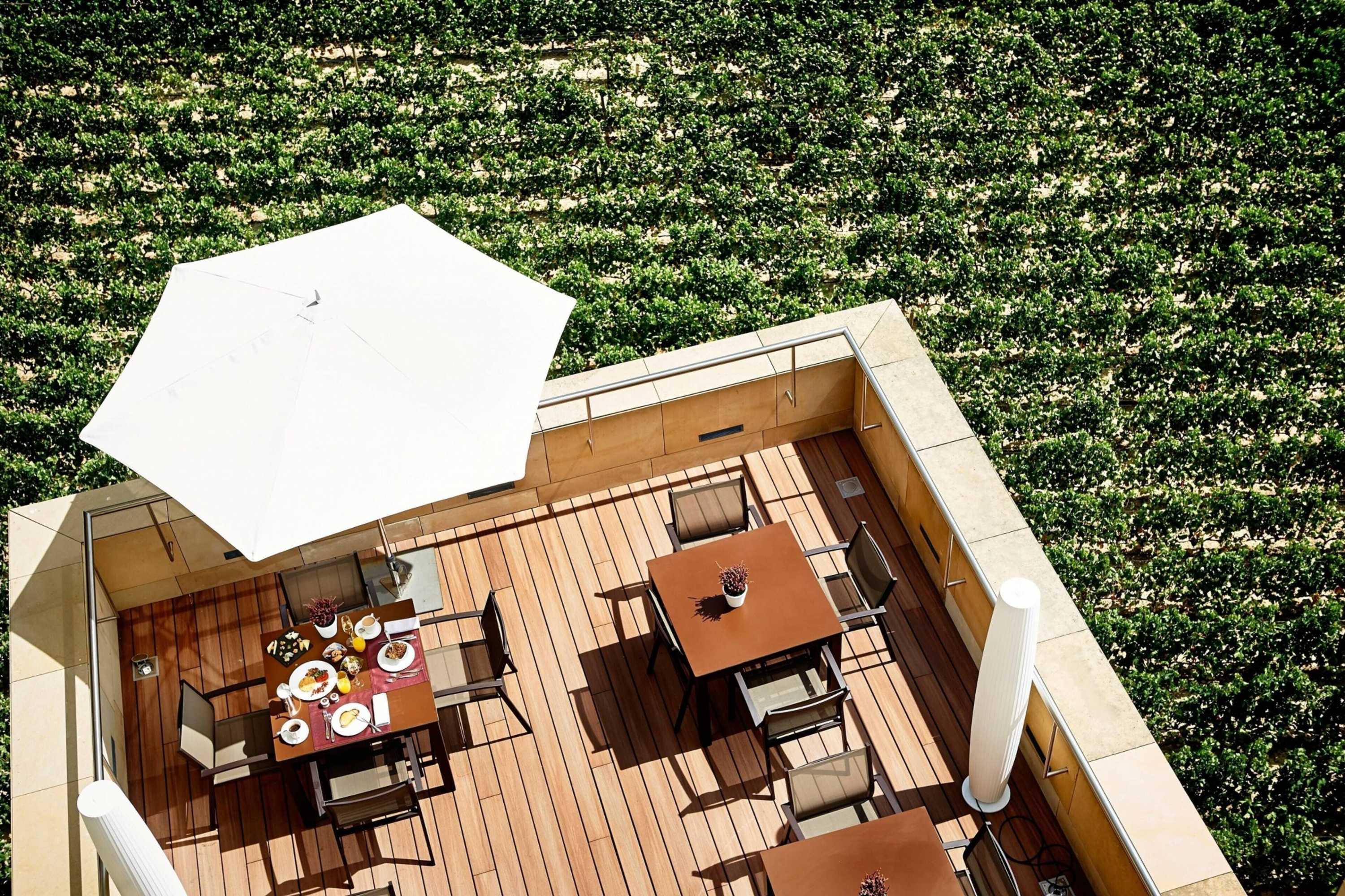 Gift card for Hotel Marqués de Riscal, a Luxury Collection Hotel, Elciego Gift card for Hotel Marqués de Riscal, a Luxury Collection Hotel, Elciego