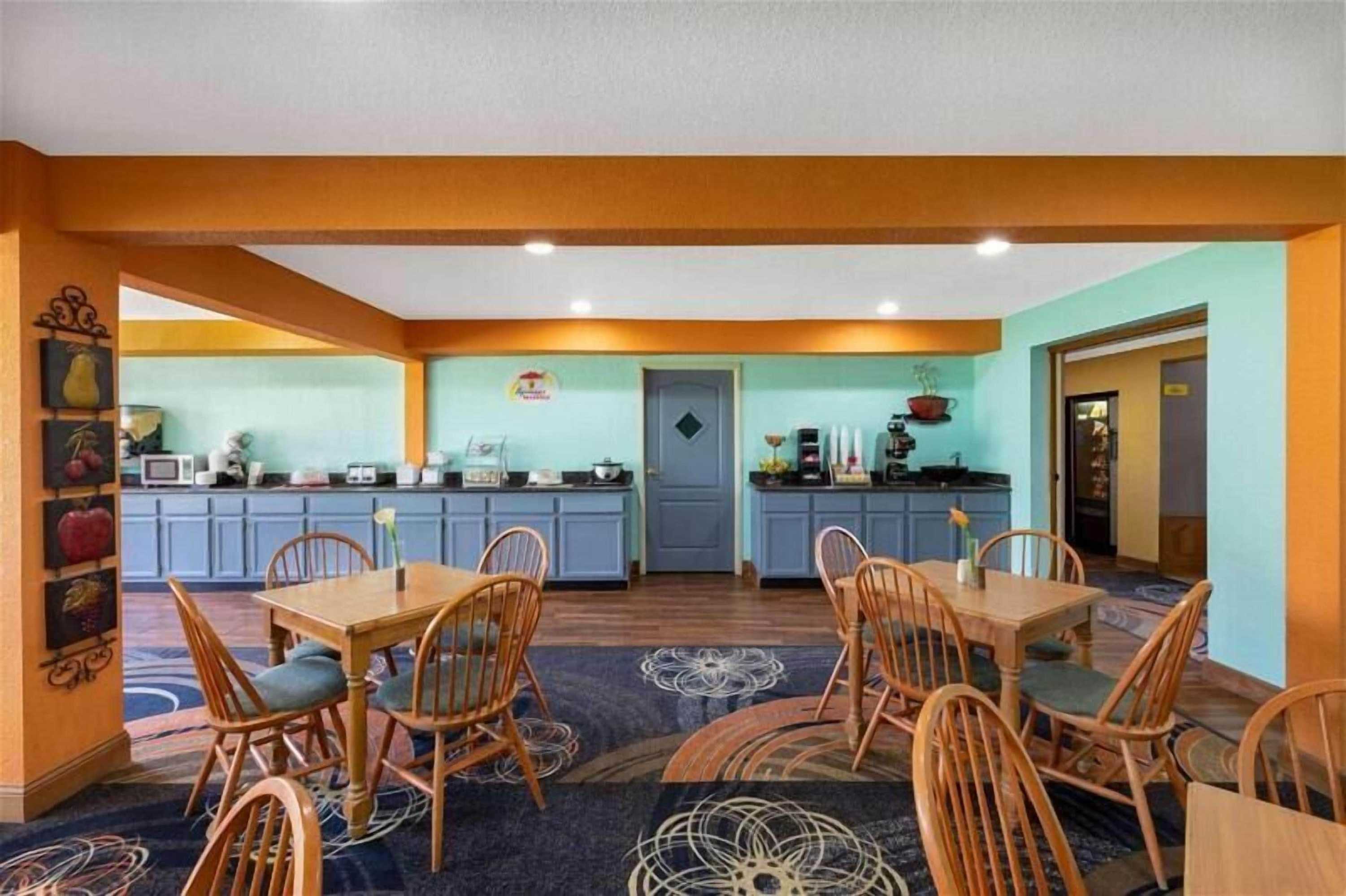 Gift card for Super 8 by Wyndham Lake of The Ozarks Gift card for Super 8 by Wyndham Lake of The Ozarks