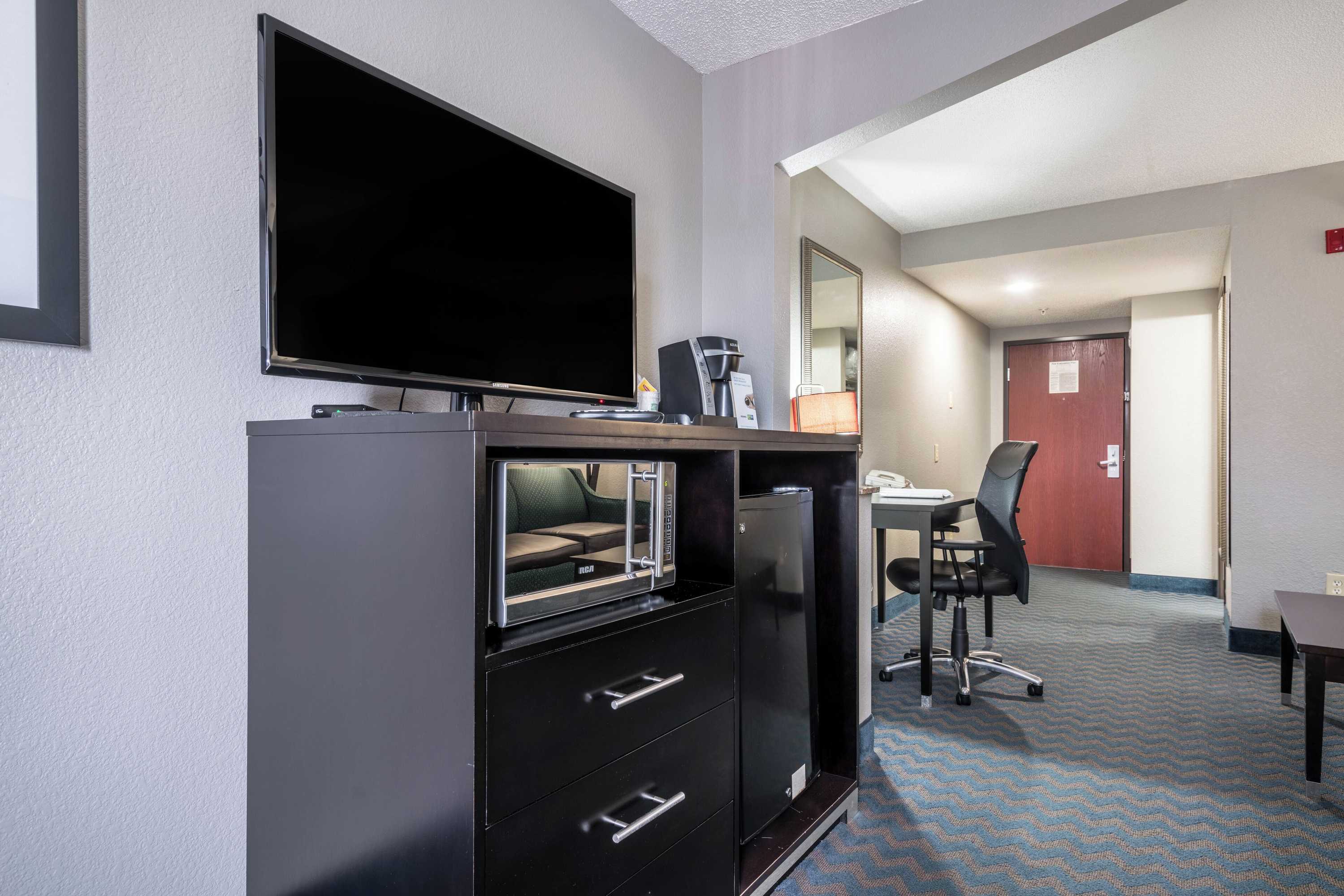Gift card for Holiday Inn Express & Suites Roanoke Rapids SE by Ihg Gift card for Holiday Inn Express & Suites Roanoke Rapids SE by Ihg