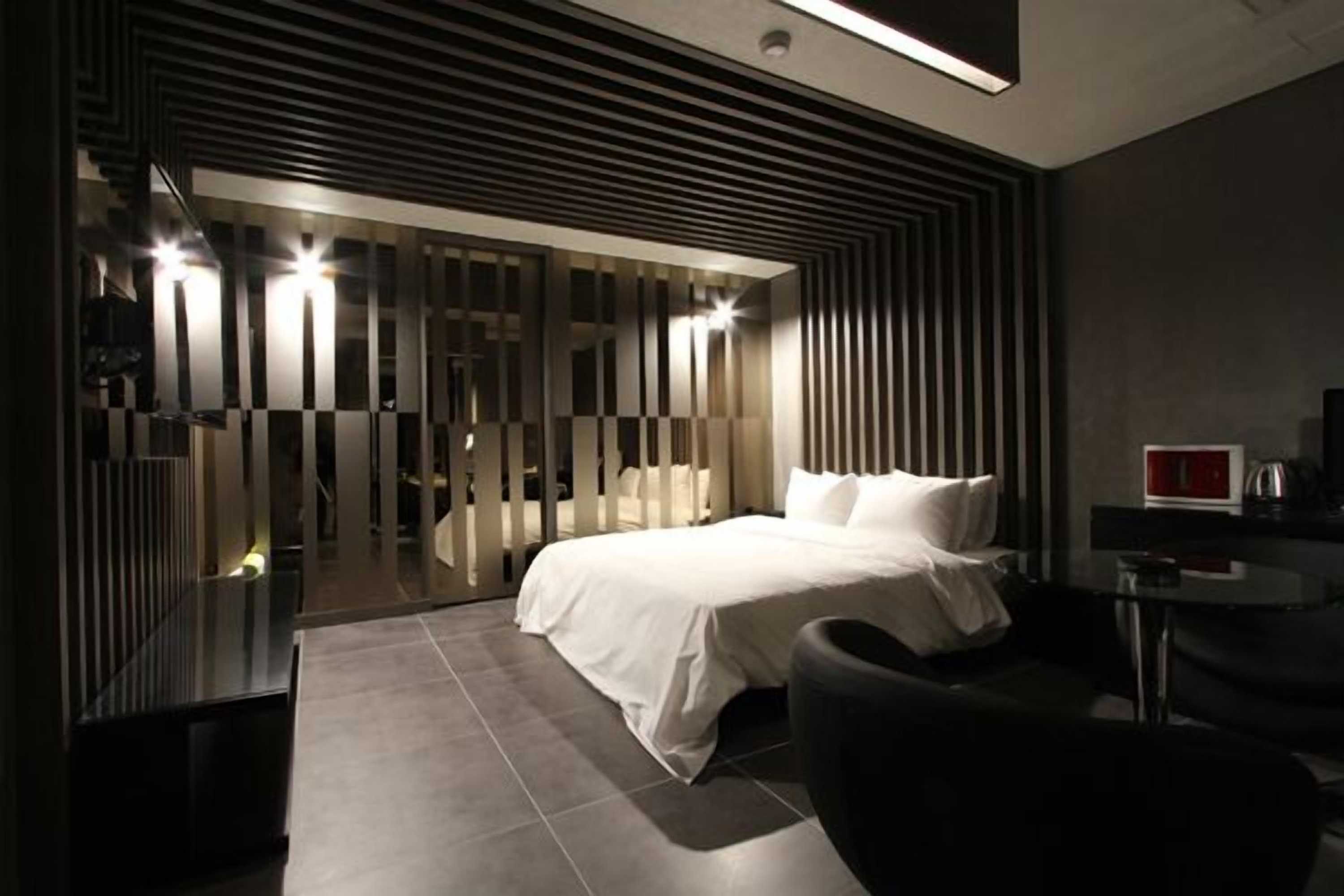 Gift card for Valentine Hotel