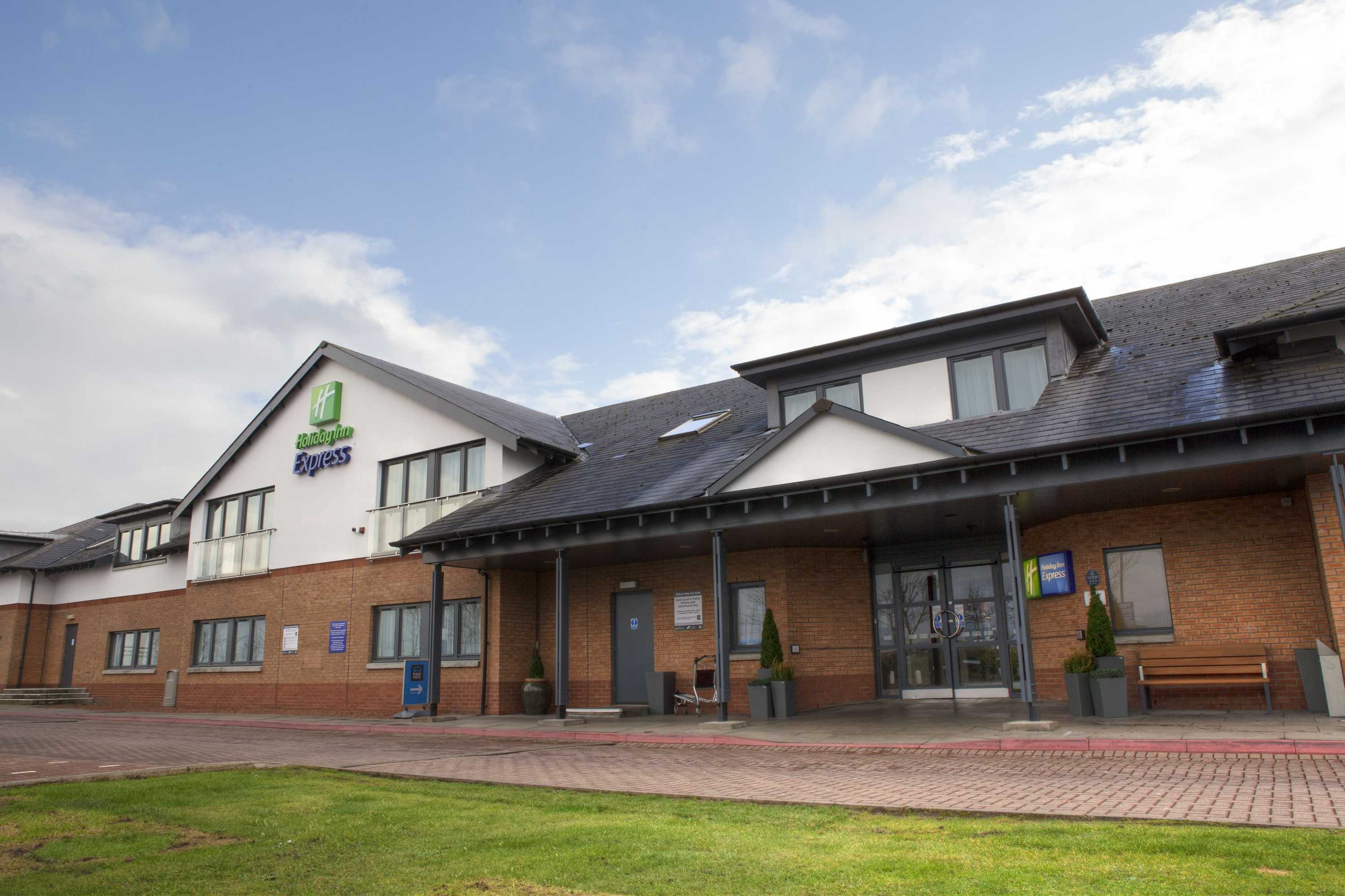 Gift card for Holiday Inn Express Edinburgh Airport by Ihg