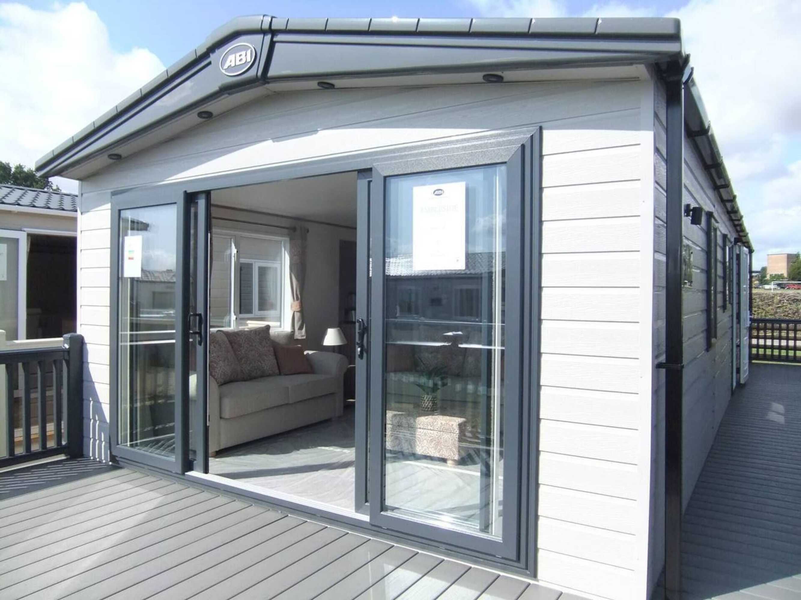 Gift card for Captivating Bluebell Lodge 2-Bed Cotswolds Caravan Gift card for Captivating Bluebell Lodge 2-Bed Cotswolds Caravan