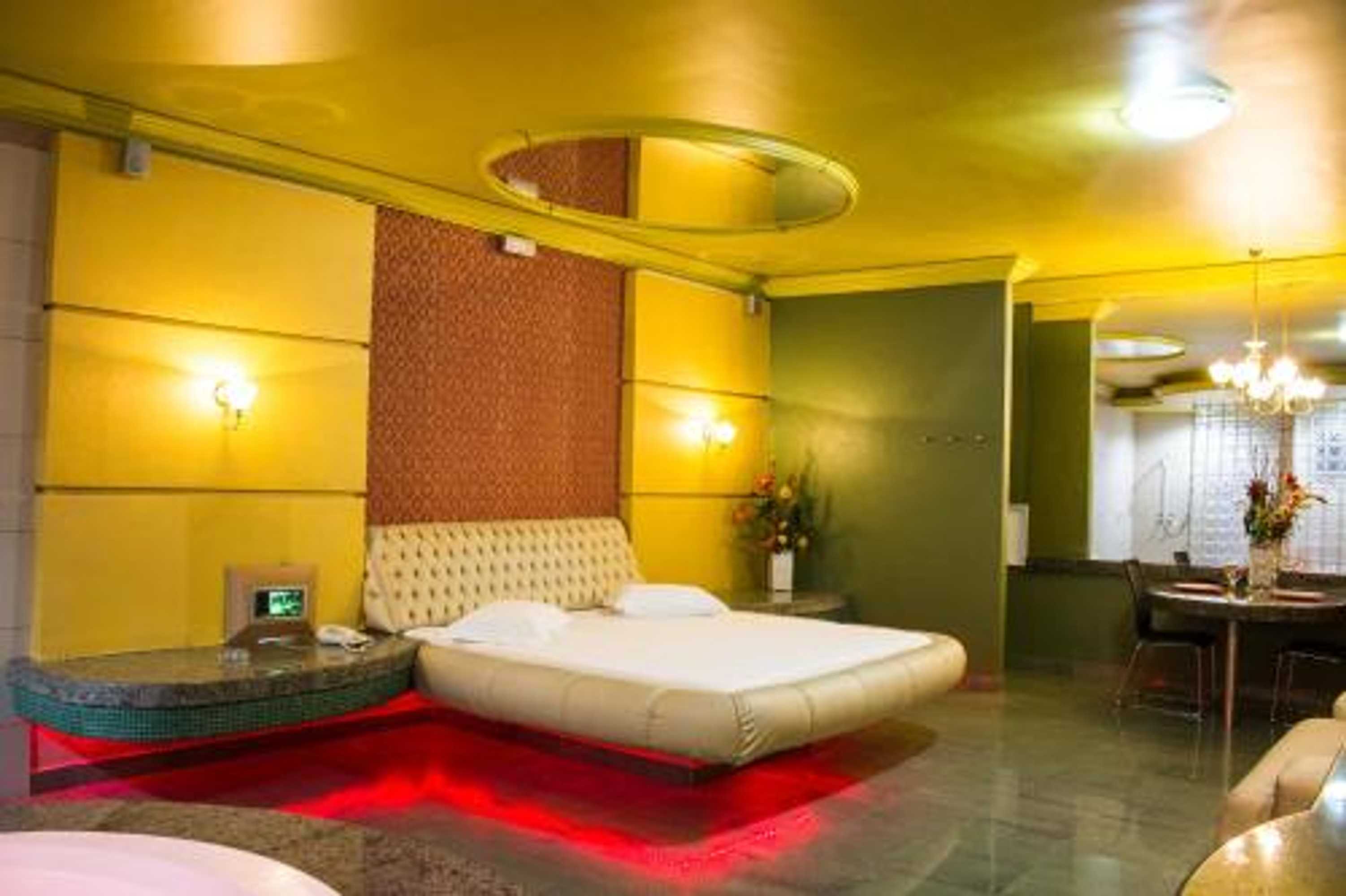 Gift card for Shanadu Motel (adults Only) Gift card for Shanadu Motel (adults Only)