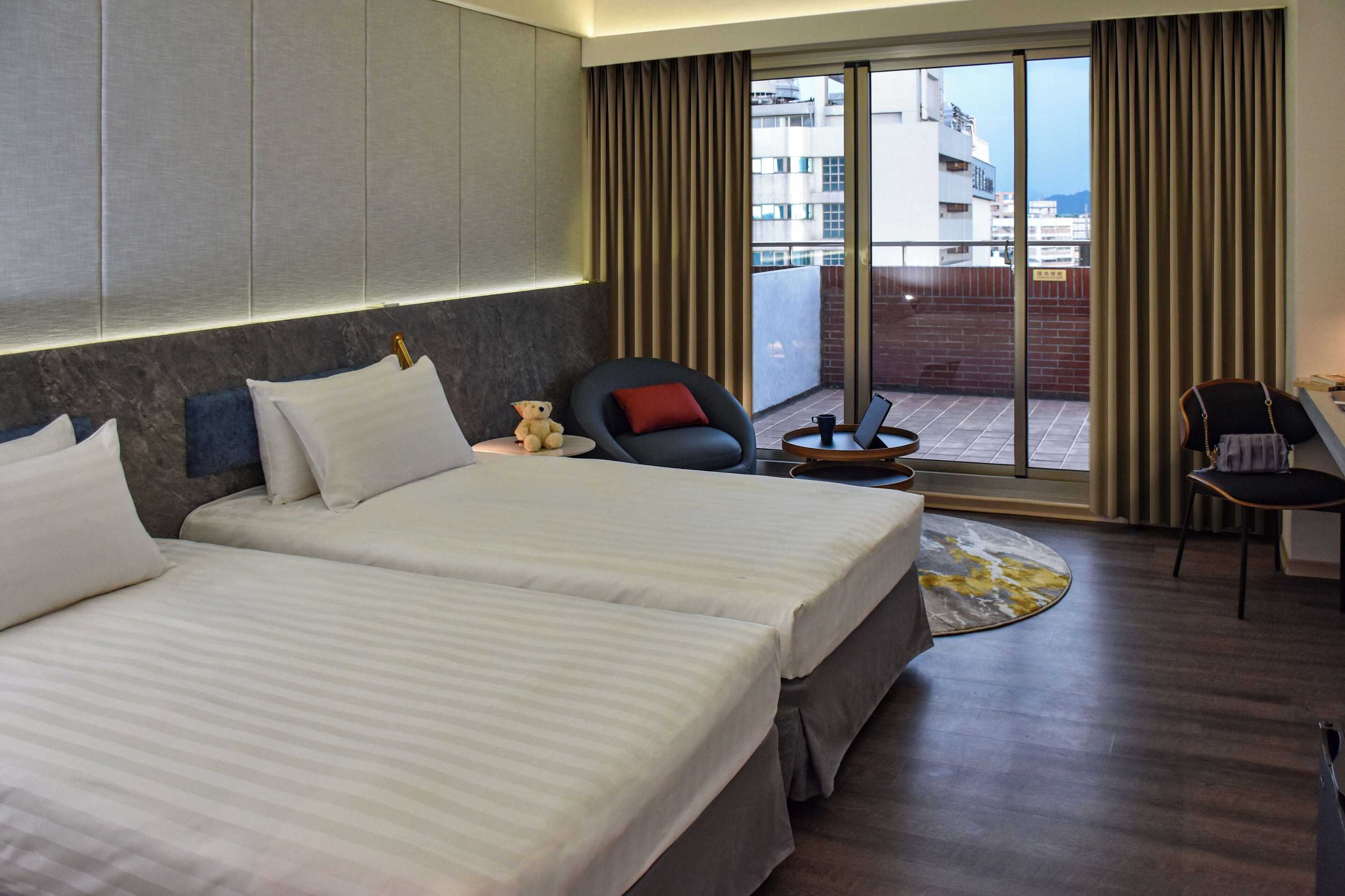Gift card for Metro Hotel - Howard Group