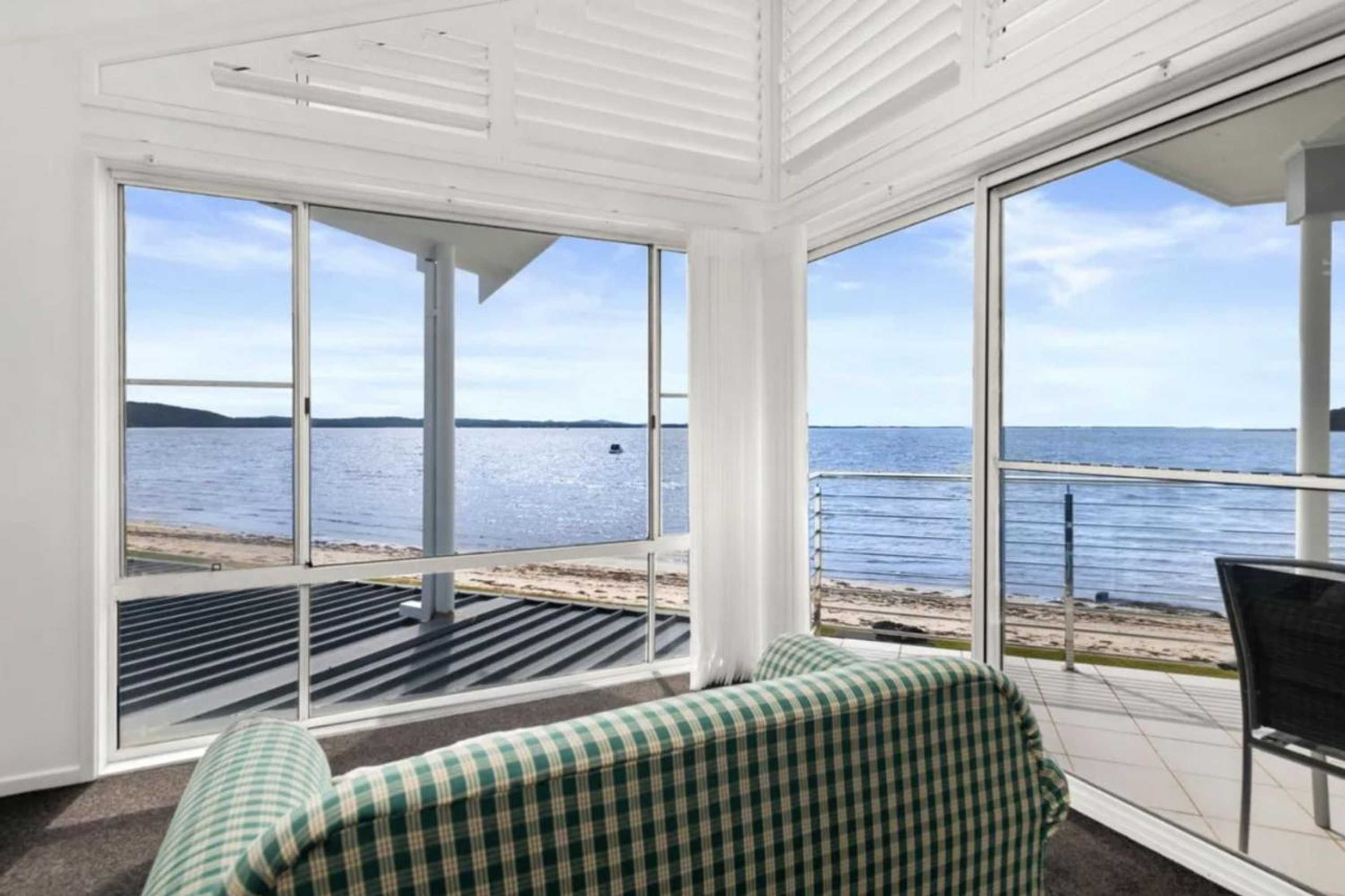 Gift card for Waterfront Wonderland 41 Foreshore Dr Stunning House With a Lift Linen Wi Fi And Ducted Air Conditioning Gift card for Waterfront Wonderland 41 Foreshore Dr Stunning House With a Lift Linen Wi Fi And Ducted Air Conditioning