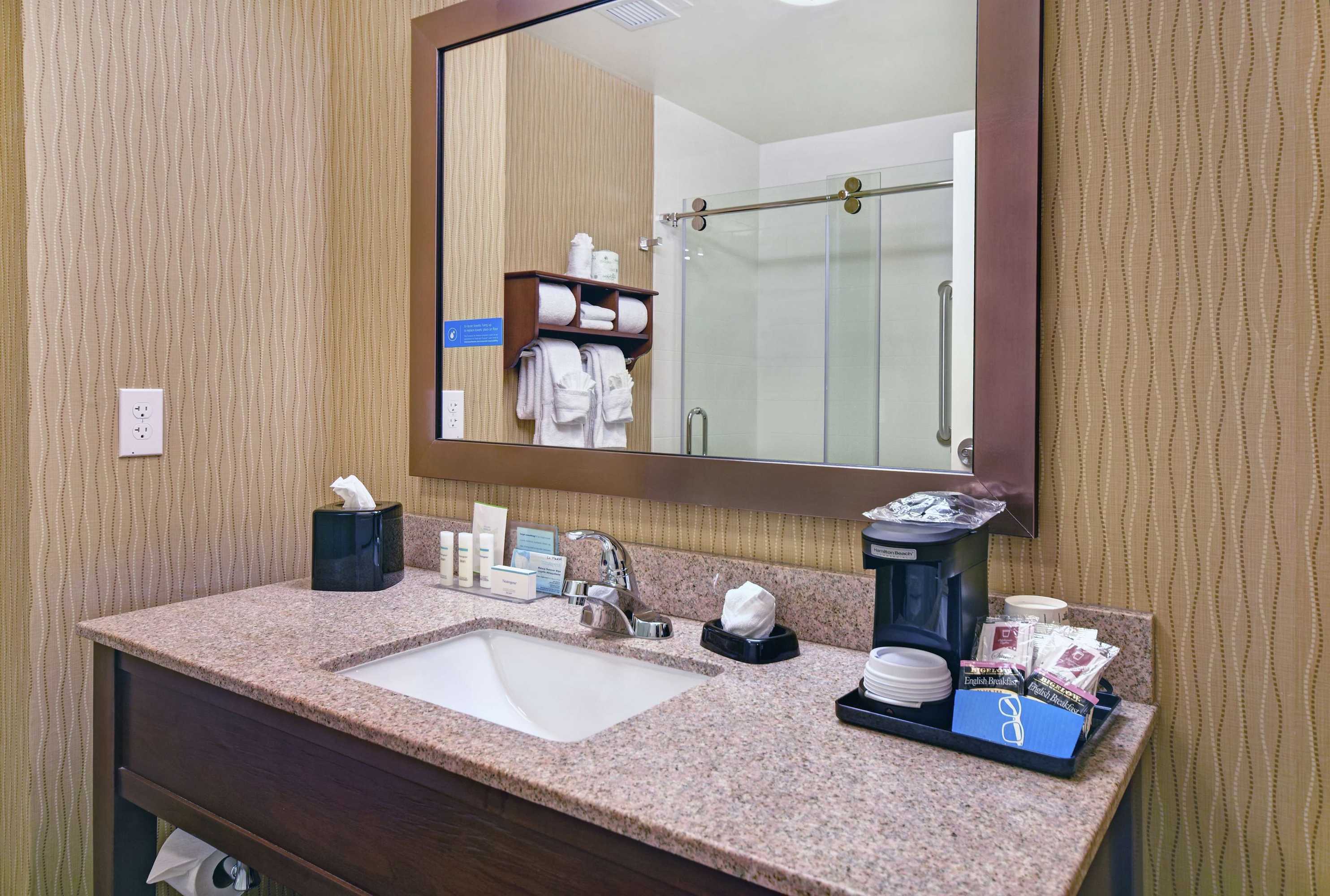 Gift card for Hampton Inn & Suites Milwaukee/franklin Gift card for Hampton Inn & Suites Milwaukee/franklin