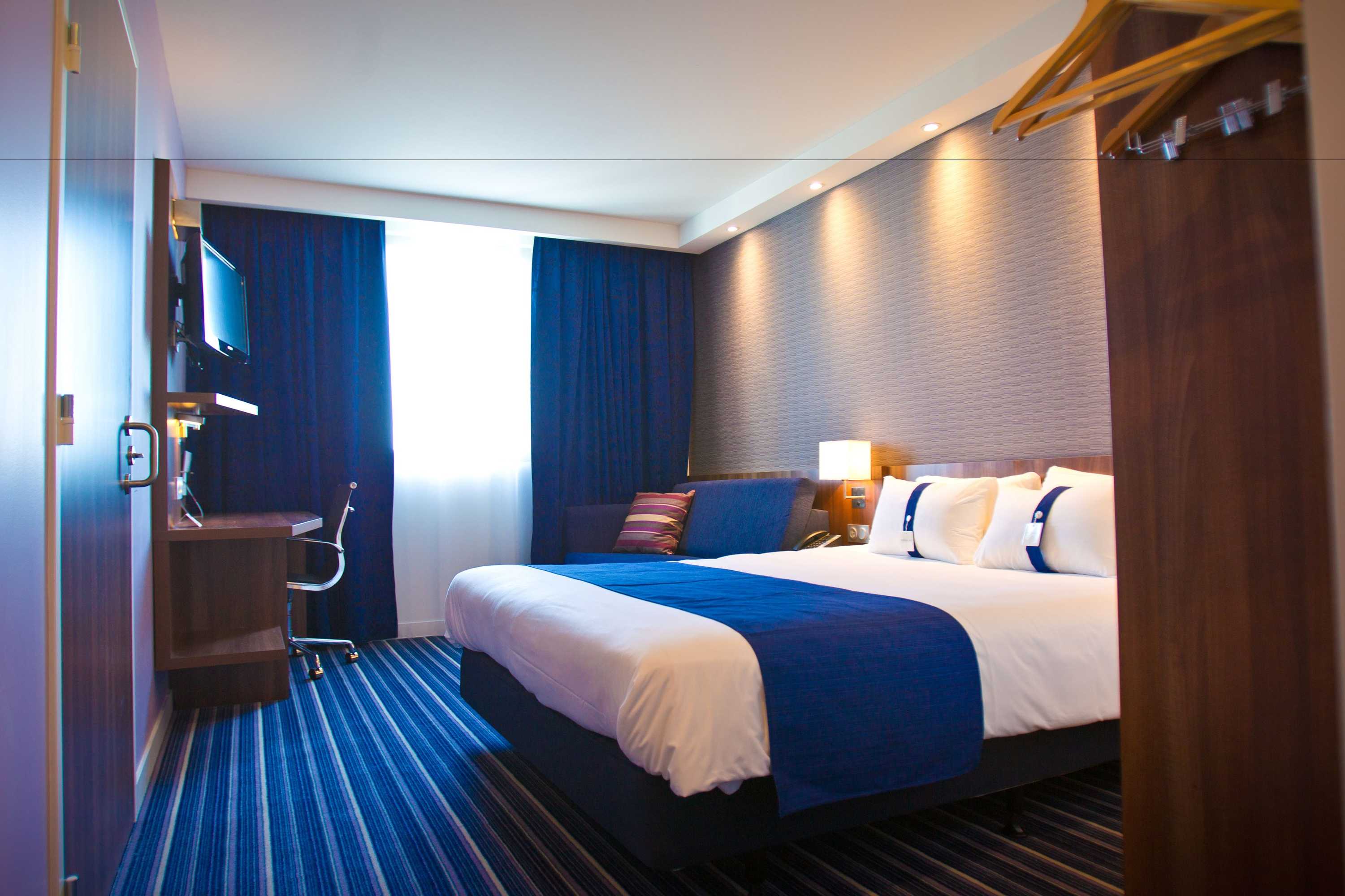 Gift card for Holiday Inn Express Dijon by Ihg Gift card for Holiday Inn Express Dijon by Ihg