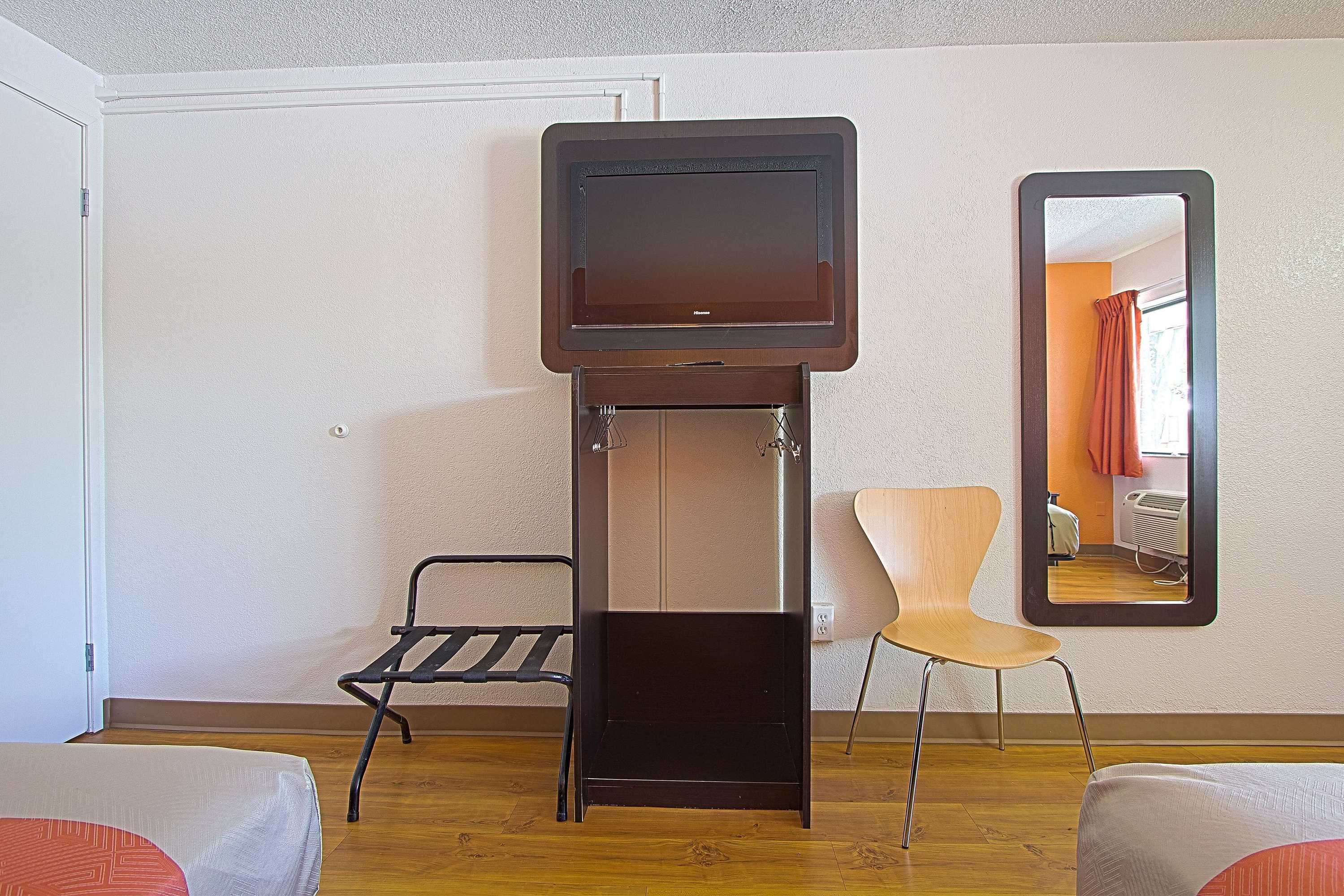 Gift card for Motel 6 East Brunswick, NJ