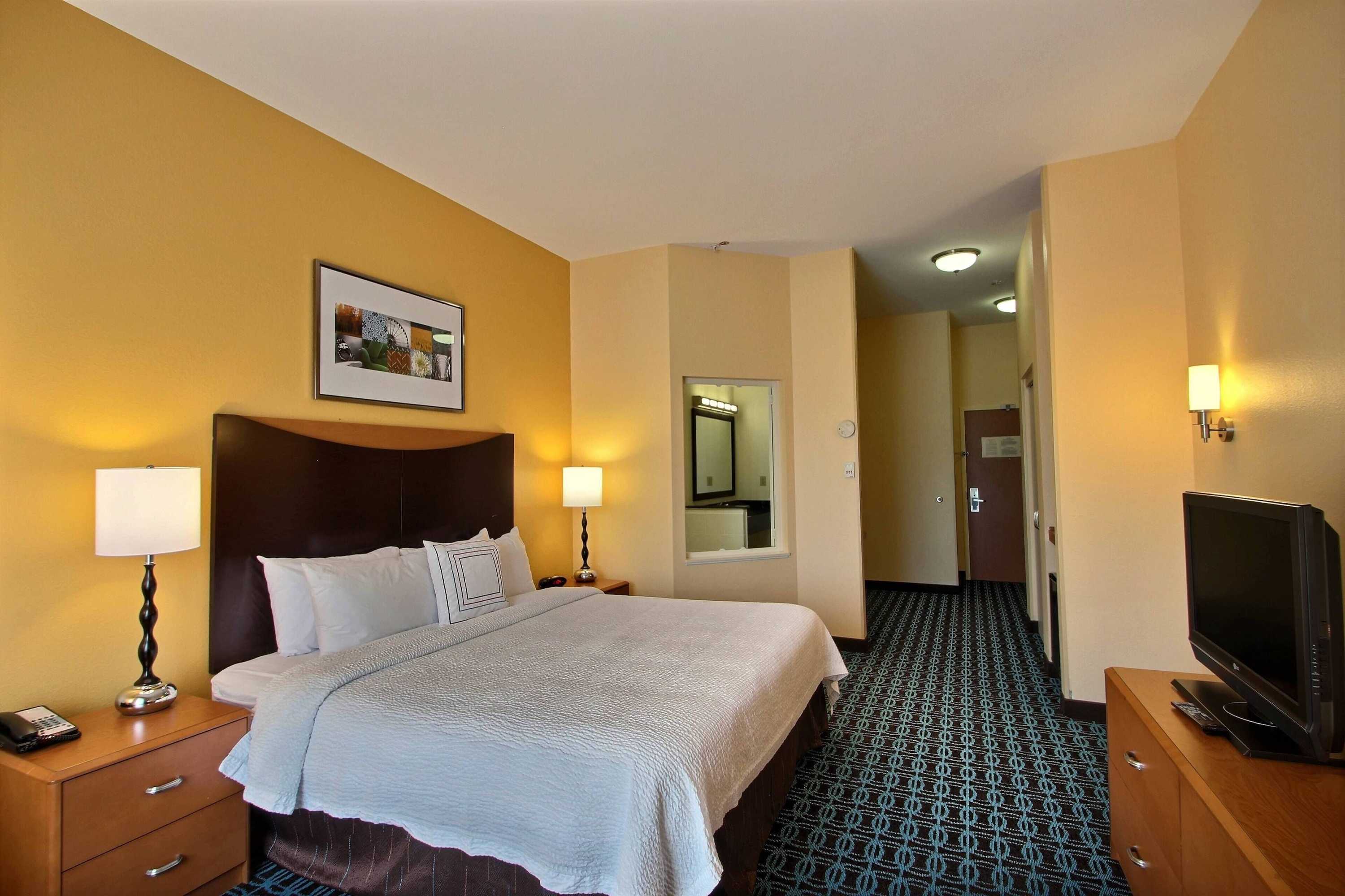 Gift card for Fairfield Inn & Suites by Marriott Milwaukee Airport Gift card for Fairfield Inn & Suites by Marriott Milwaukee Airport