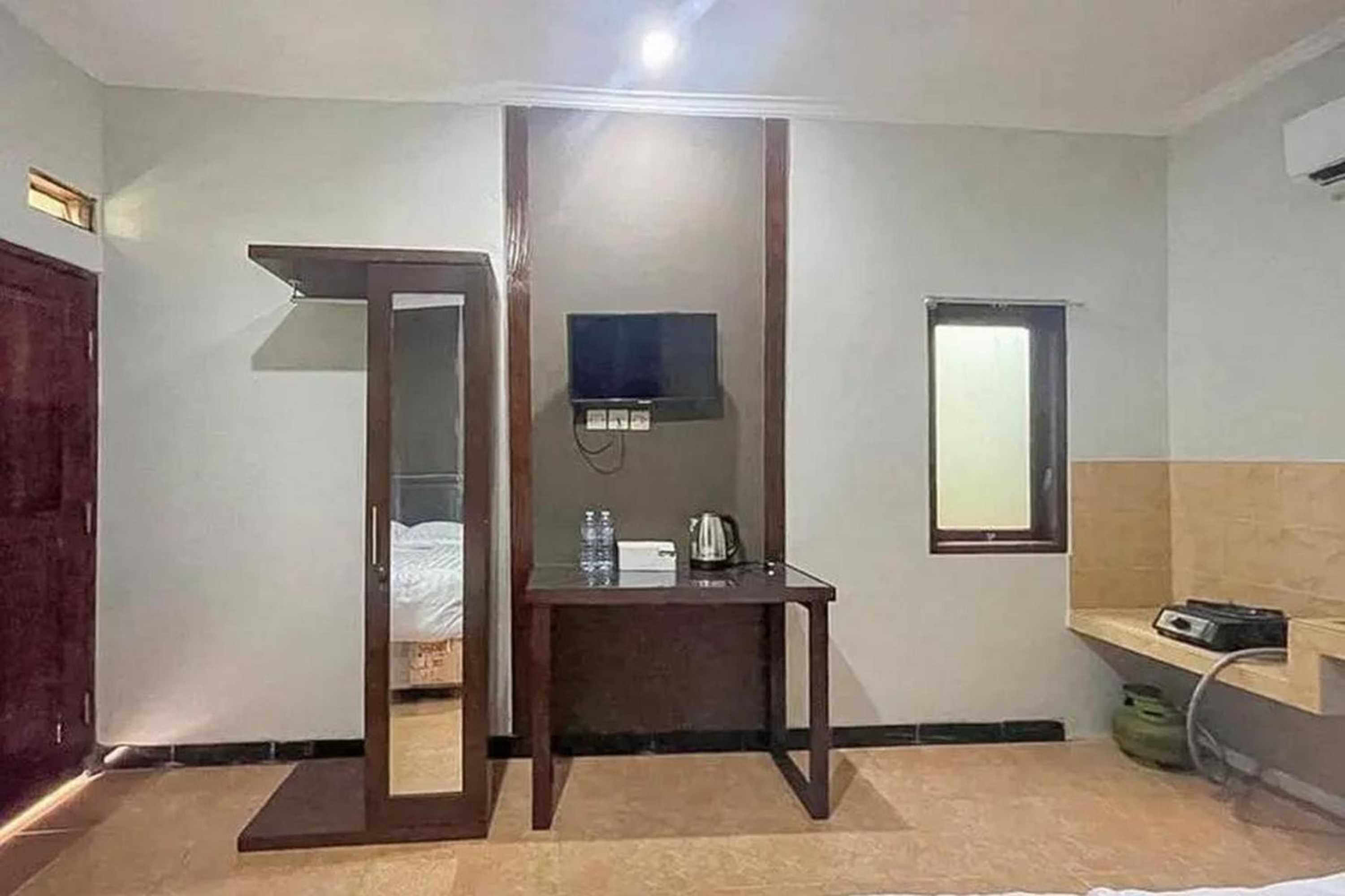 Gift card for Villa Kampoeng City Wonosalam Mitra Reddoorz