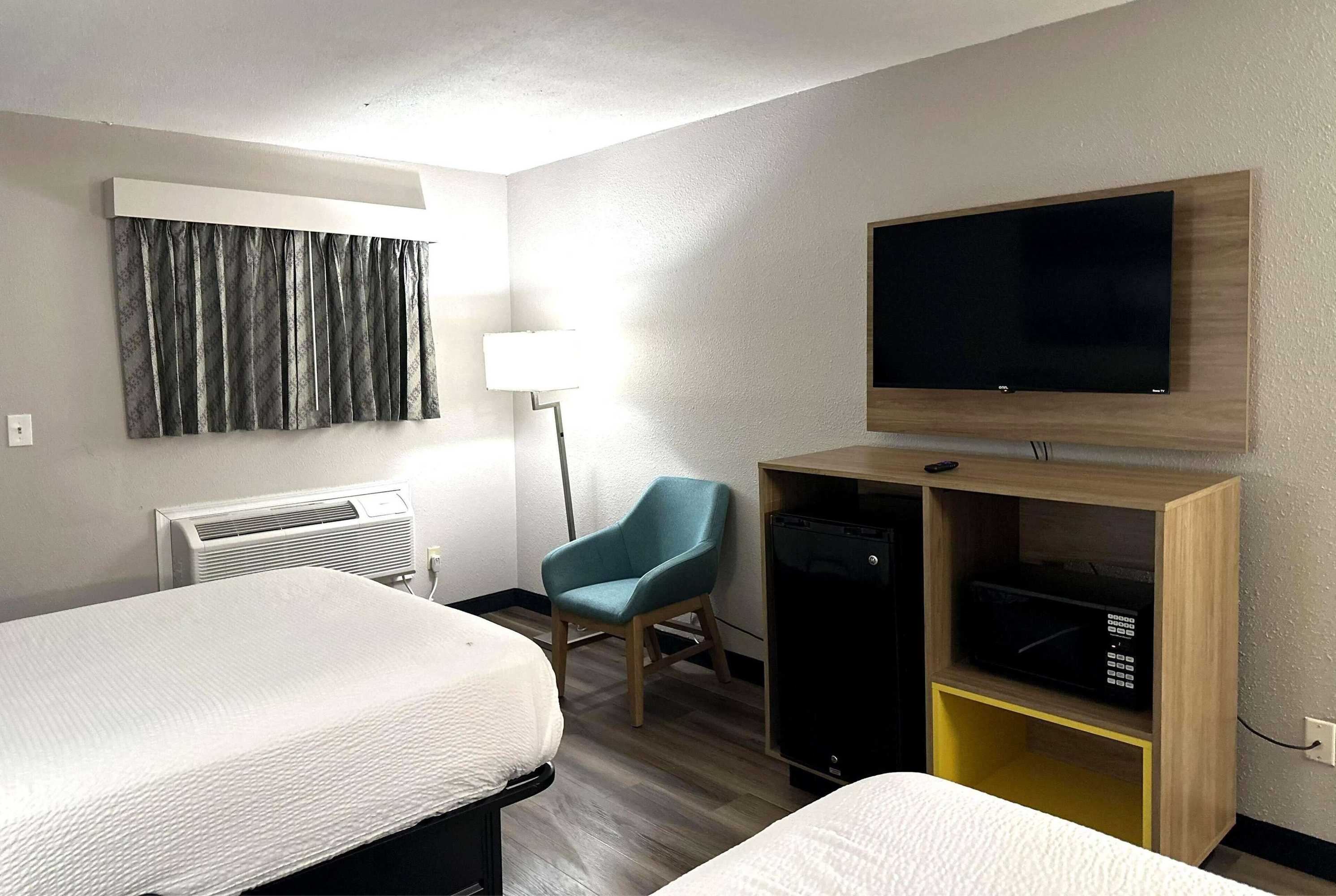 Gift card for Days Inn by Wyndham Huntington Gift card for Days Inn by Wyndham Huntington