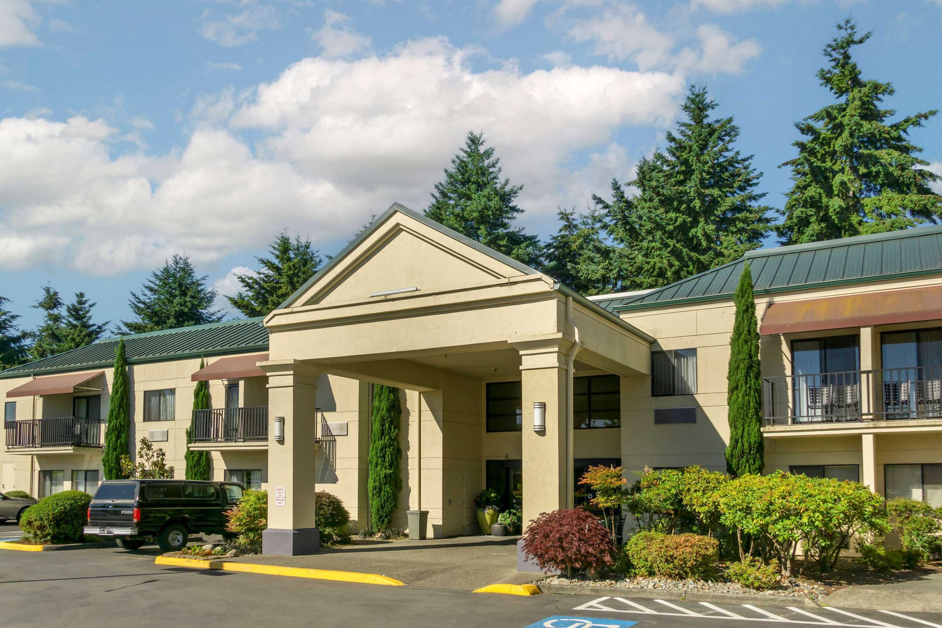 Gift card for Best Western Plus Plaza by The Green Gift card for Best Western Plus Plaza by The Green