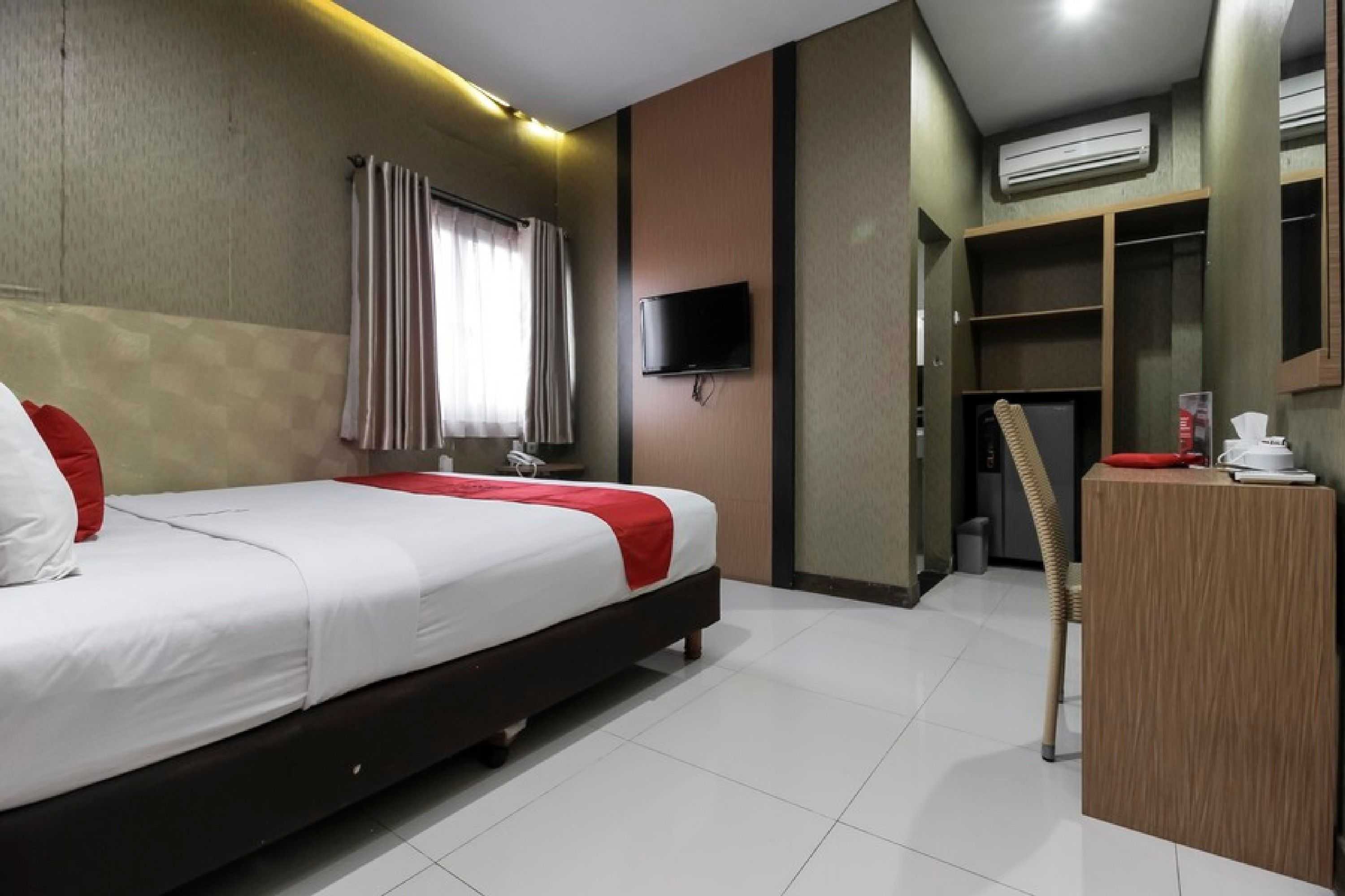 Gift card for Reddoorz Plus @ Tuparev Cirebon Gift card for Reddoorz Plus @ Tuparev Cirebon