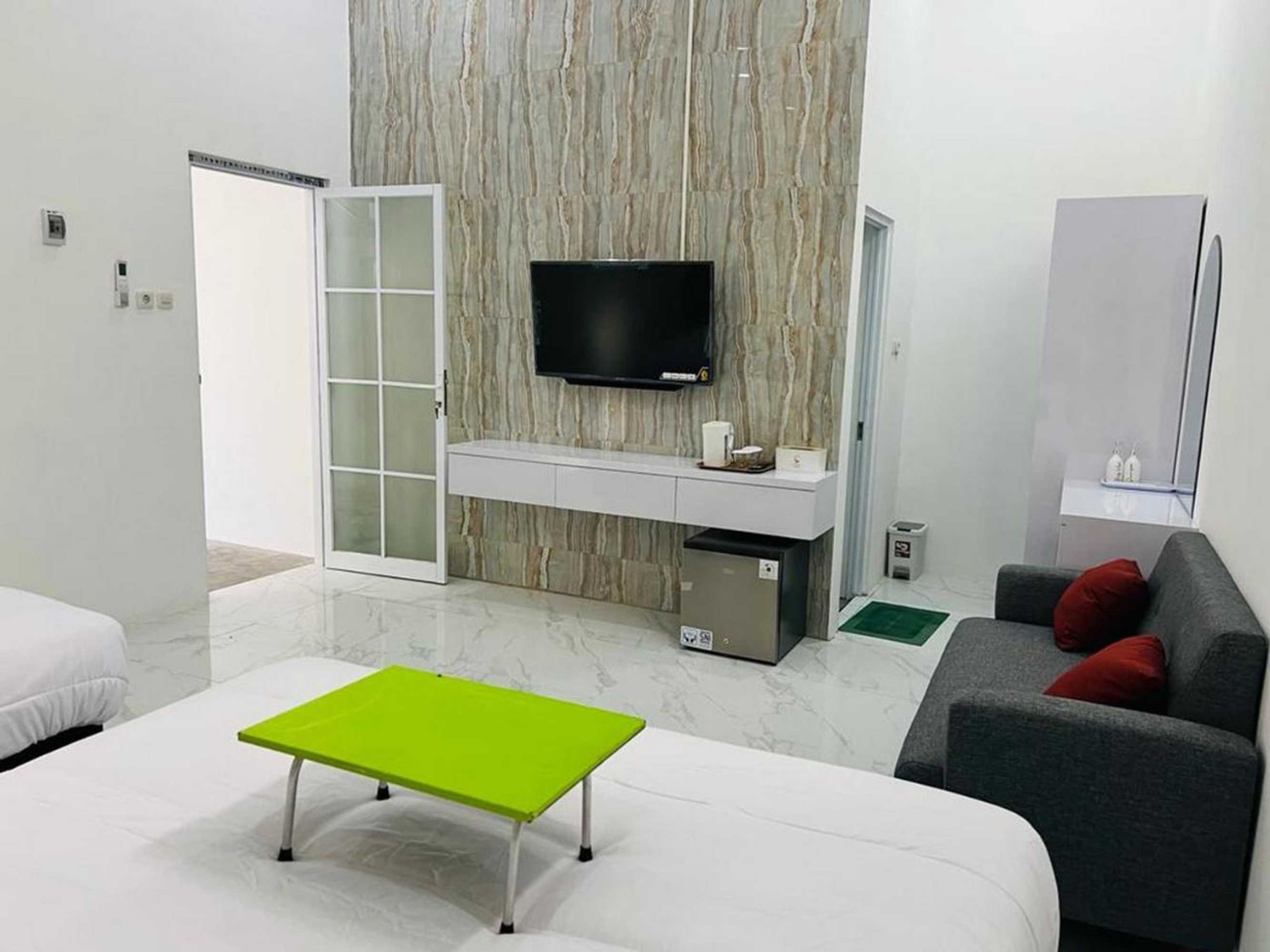 Gift card for Urbanview Hotel Nimara Ngawi by Reddoorz