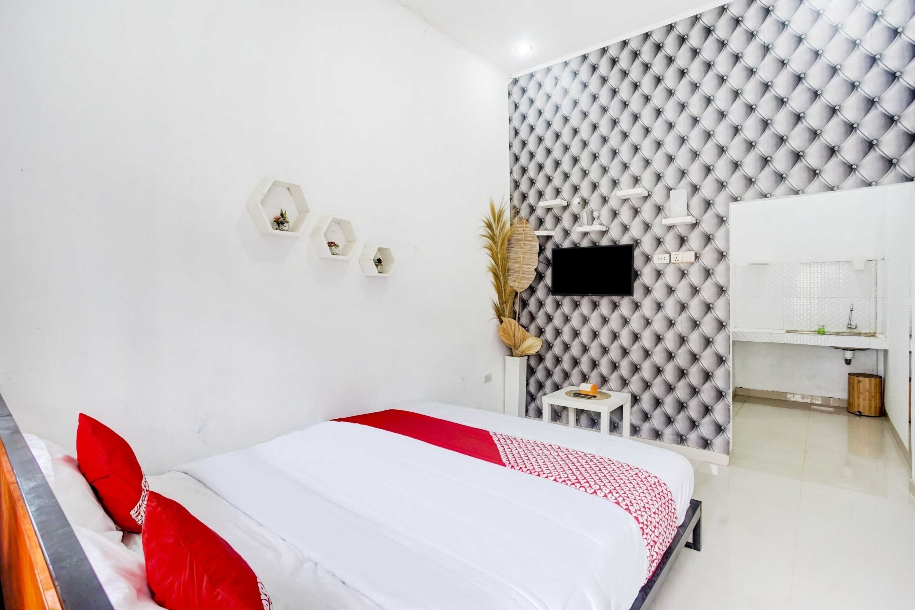 Gift card for Oyo 90124 Oemah Ratu Hostel Syariah Gift card for Oyo 90124 Oemah Ratu Hostel Syariah