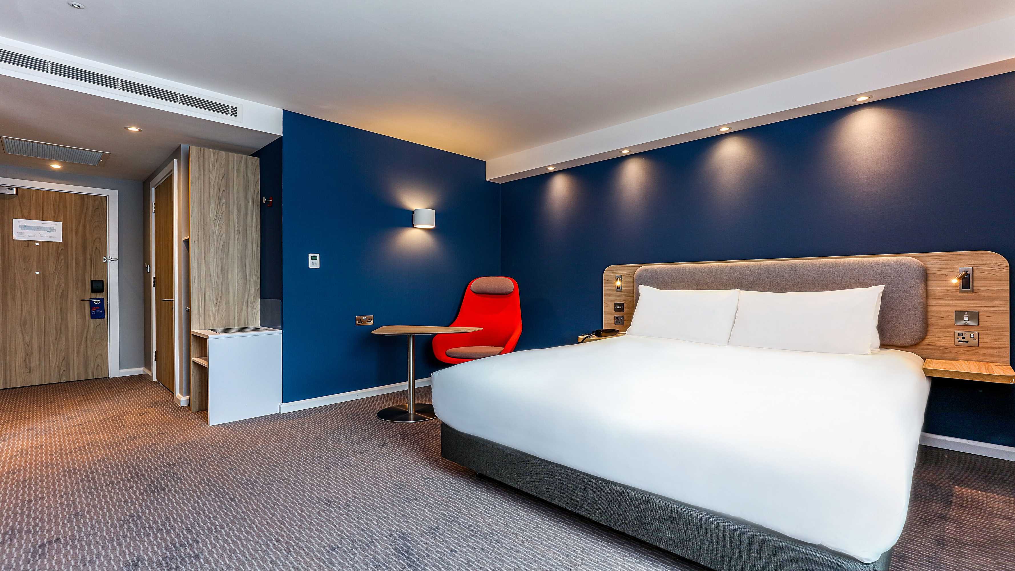 Gift card for Holiday Inn Express Windsor by Ihg Gift card for Holiday Inn Express Windsor by Ihg