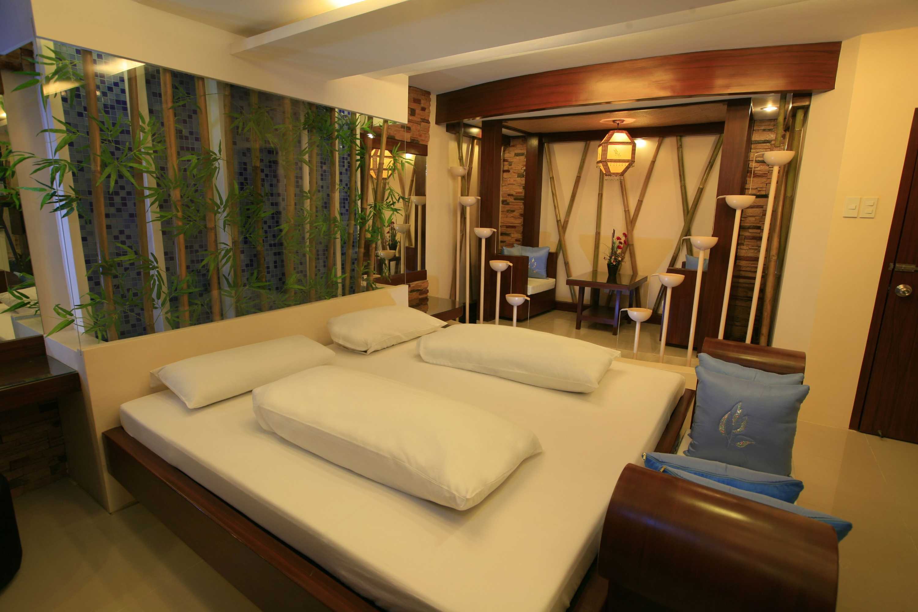 Gift card for Victoria Court Las Piñas Gift card for Victoria Court Las Piñas