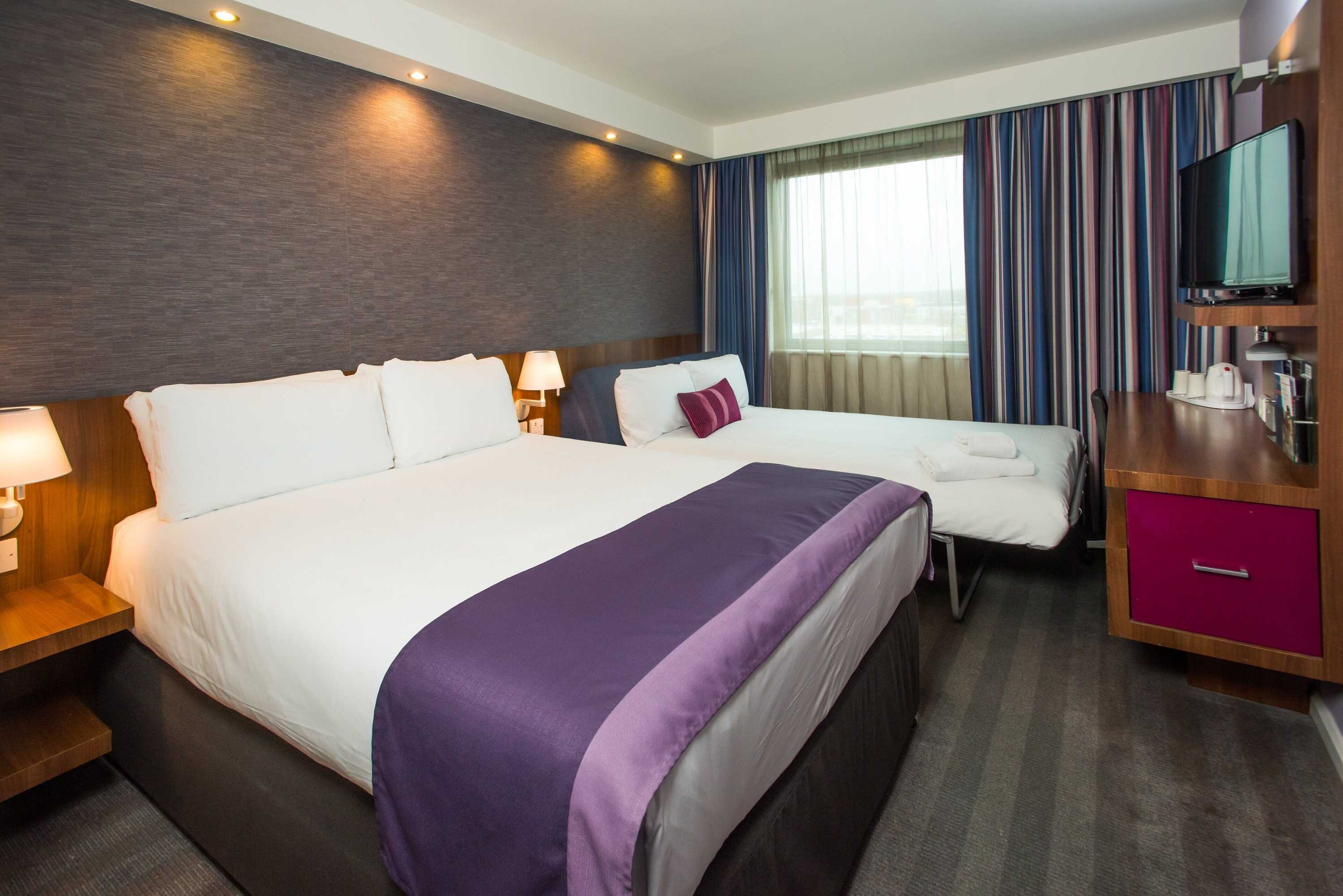 Gift card for Holiday Inn Express Lincoln City Centre by Ihg Gift card for Holiday Inn Express Lincoln City Centre by Ihg