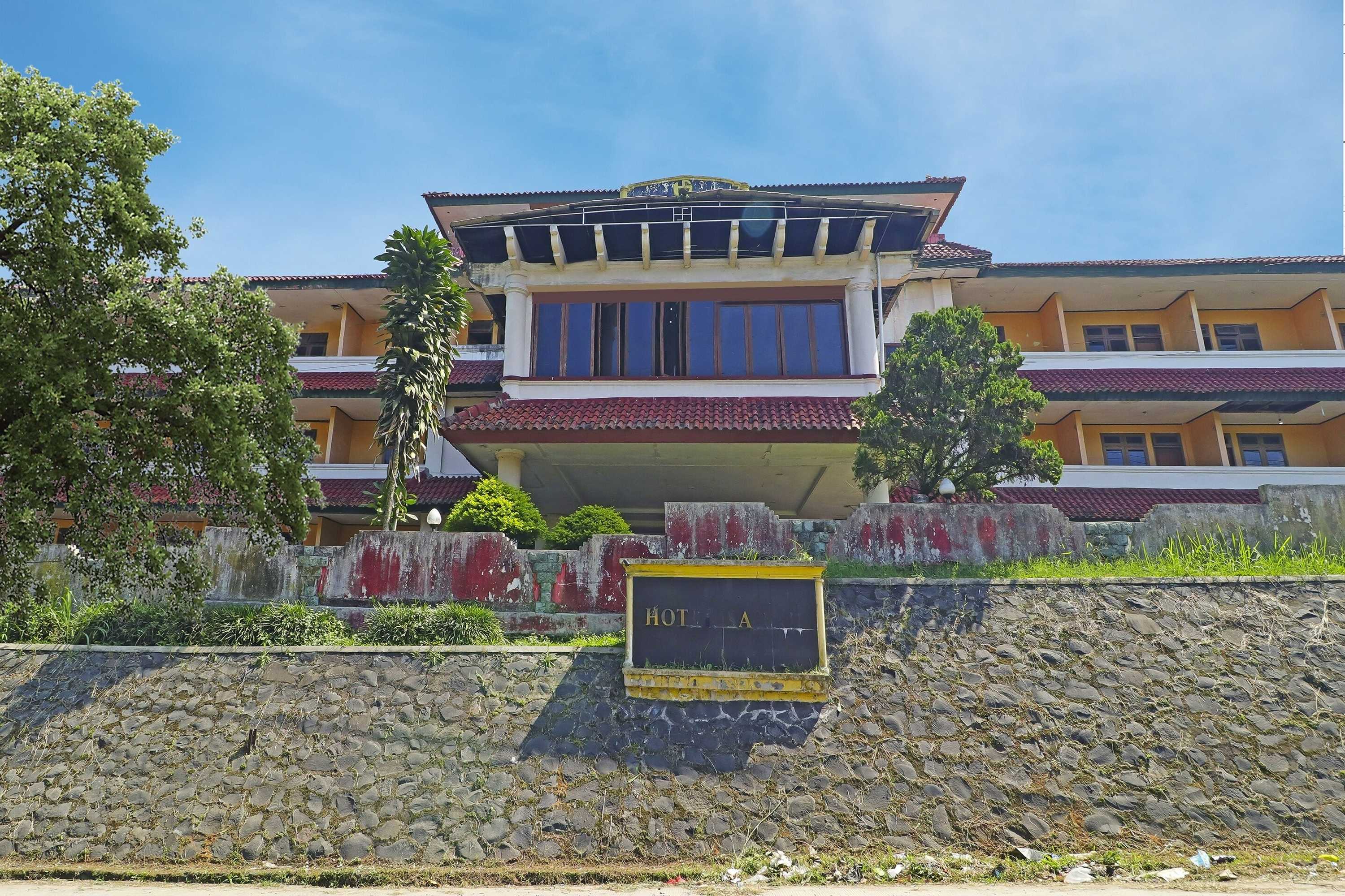 Gift card for Super Oyo 90382 Hotel Sarah Sukabumi Gift card for Super Oyo 90382 Hotel Sarah Sukabumi