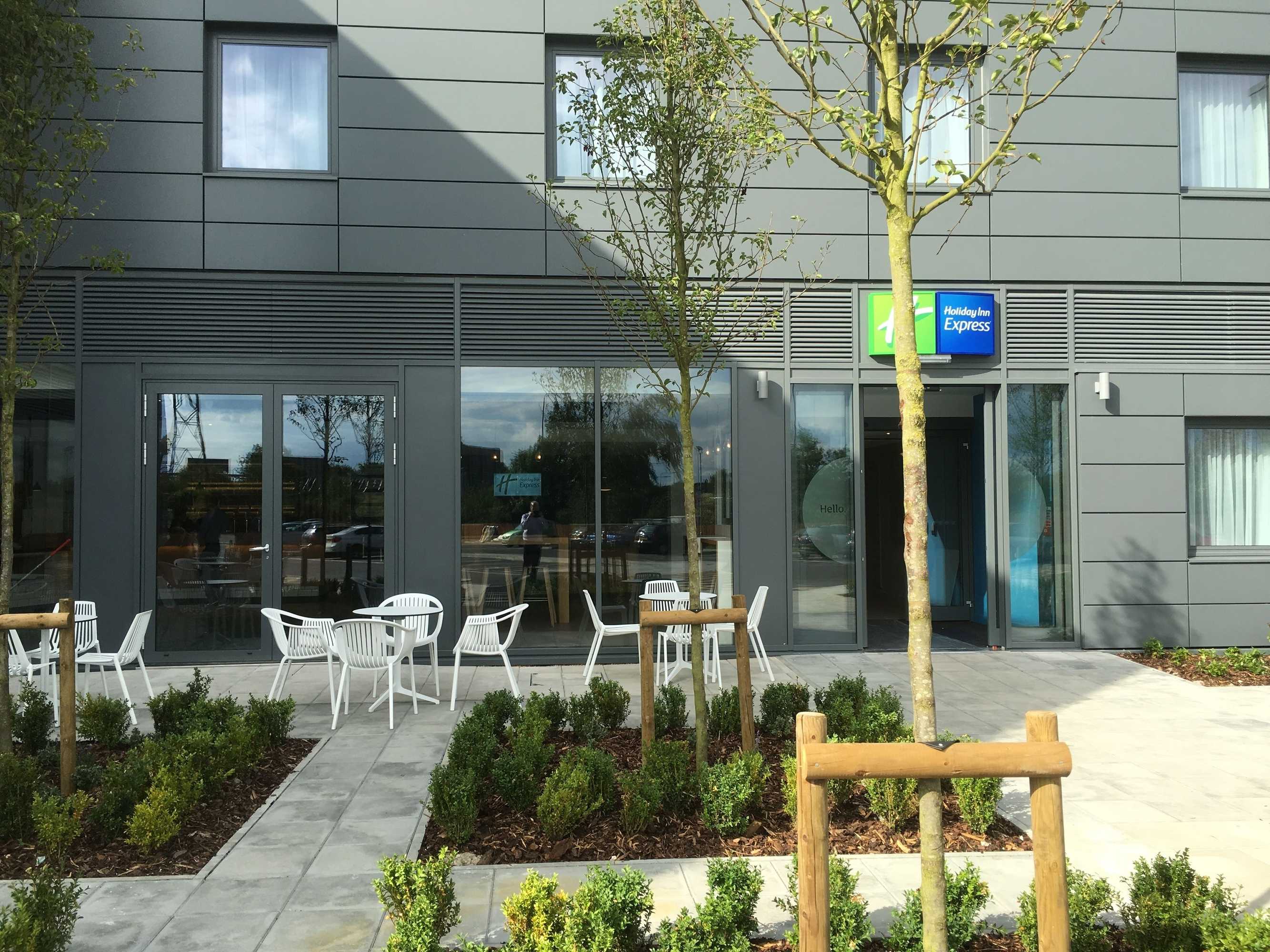 Gift card for Holiday Inn Express St. Albans - M25, Jct.22 by Ihg Gift card for Holiday Inn Express St. Albans - M25, Jct.22 by Ihg