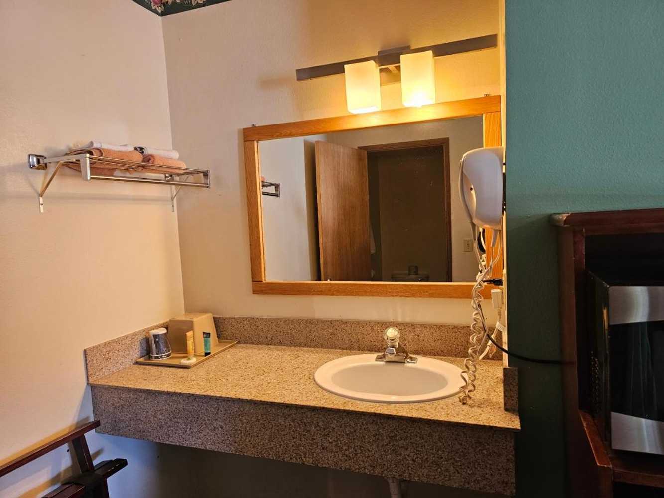 Gift card for Cle Elum Travelers Inn