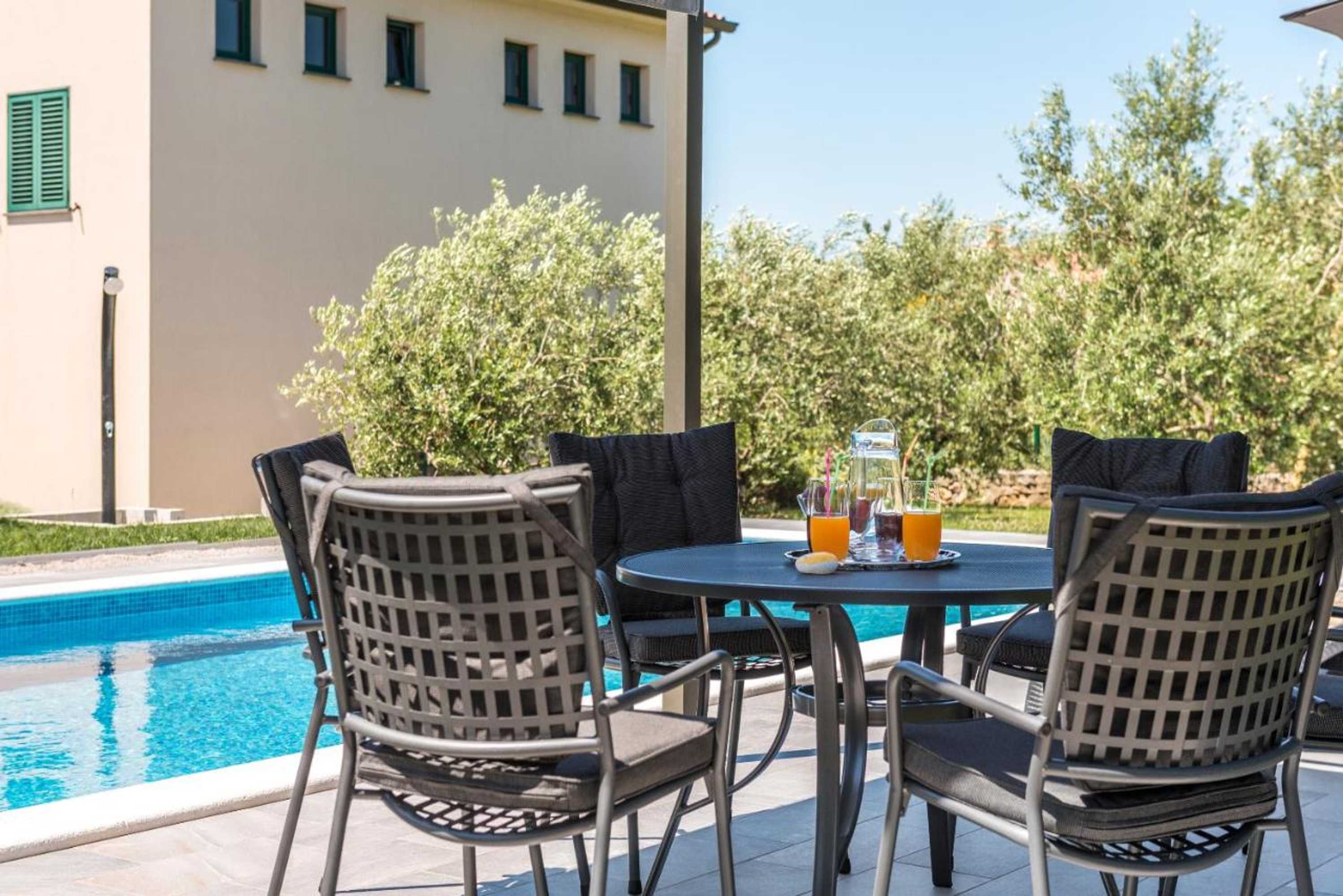 Gift card for Holiday House Olive Grove With Pool And Garden Gift card for Holiday House Olive Grove With Pool And Garden