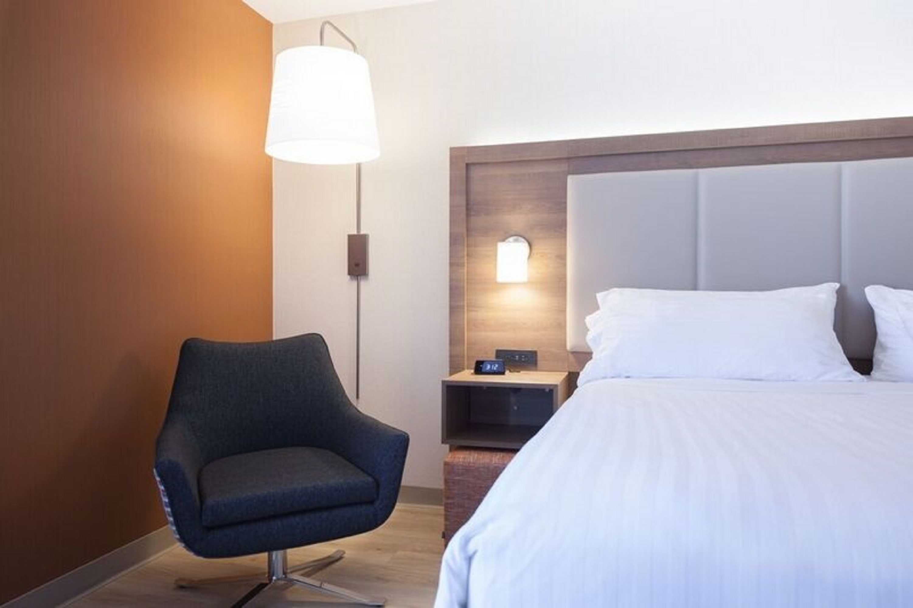 Gift card for Holiday Inn Express & Suites Charlottetown by Ihg Gift card for Holiday Inn Express & Suites Charlottetown by Ihg