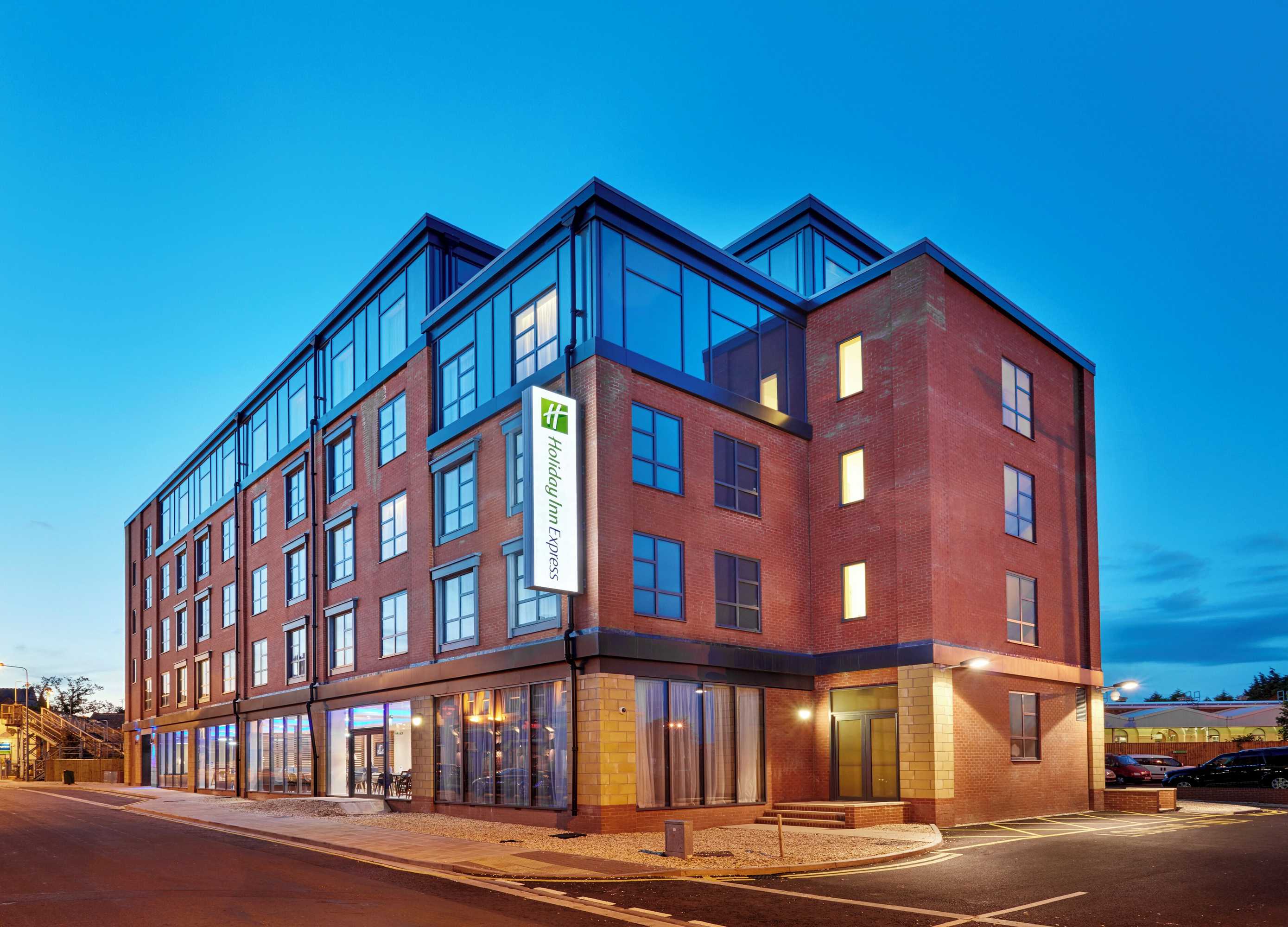 Gift card for Holiday Inn Express Grimsby by Ihg Gift card for Holiday Inn Express Grimsby by Ihg
