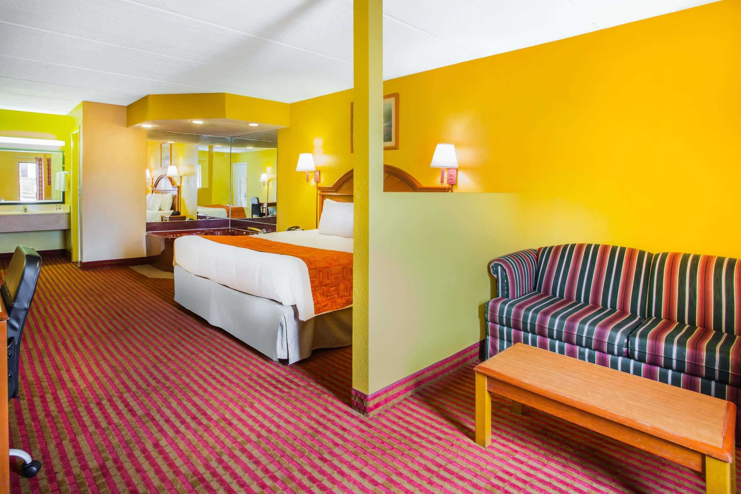 Gift card for Howard Johnson by Wyndham Panama City Gift card for Howard Johnson by Wyndham Panama City