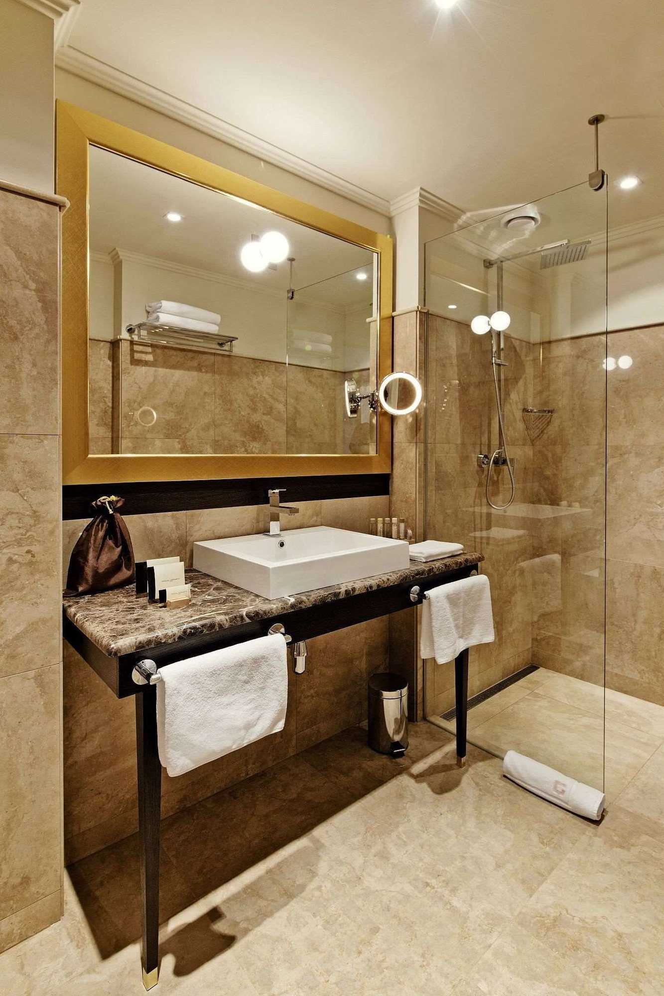 Gift card for Grandezza Hotel Luxury Palace Gift card for Grandezza Hotel Luxury Palace