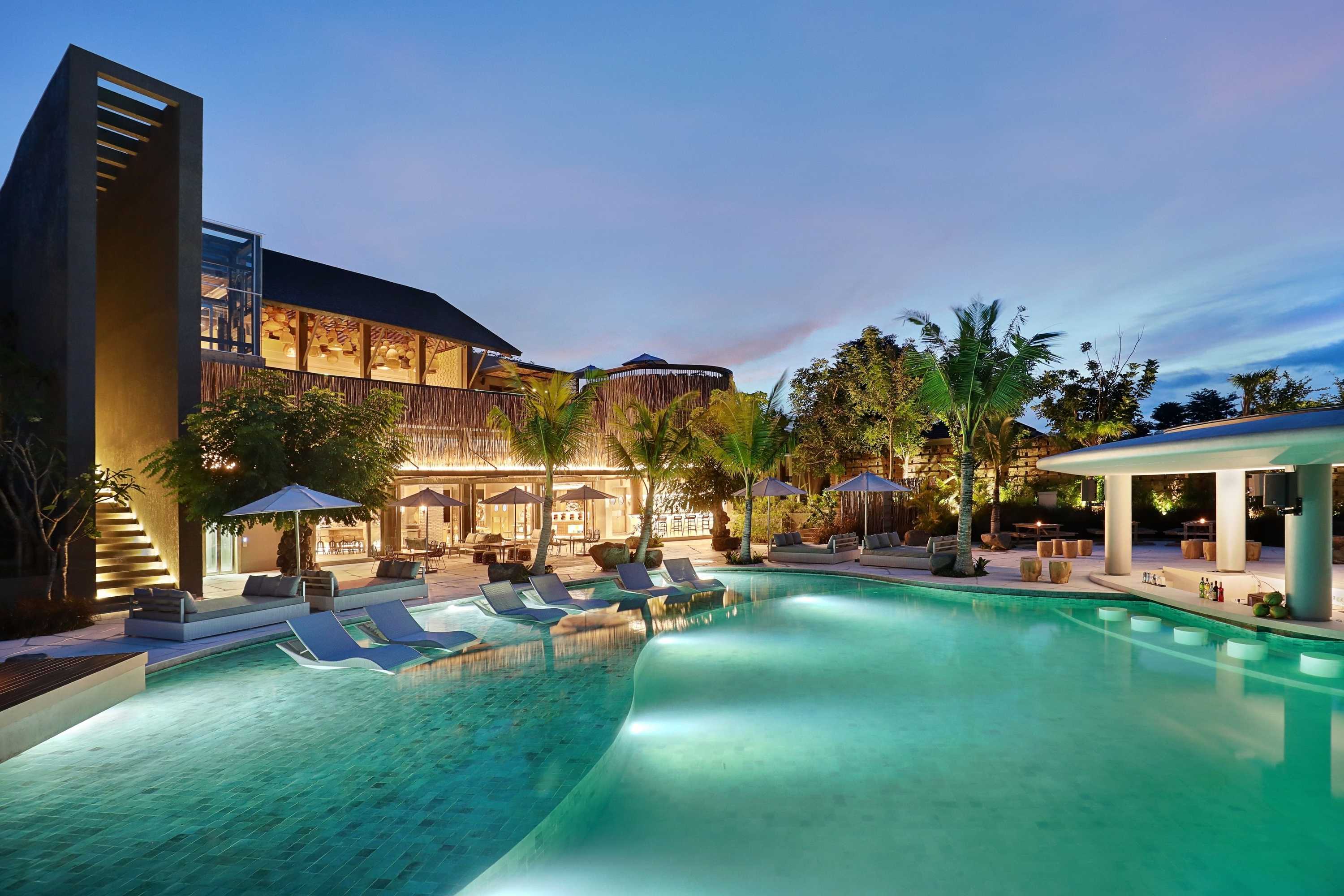 Gift card for Cross Bali Breakers Resort Gift card for Cross Bali Breakers Resort
