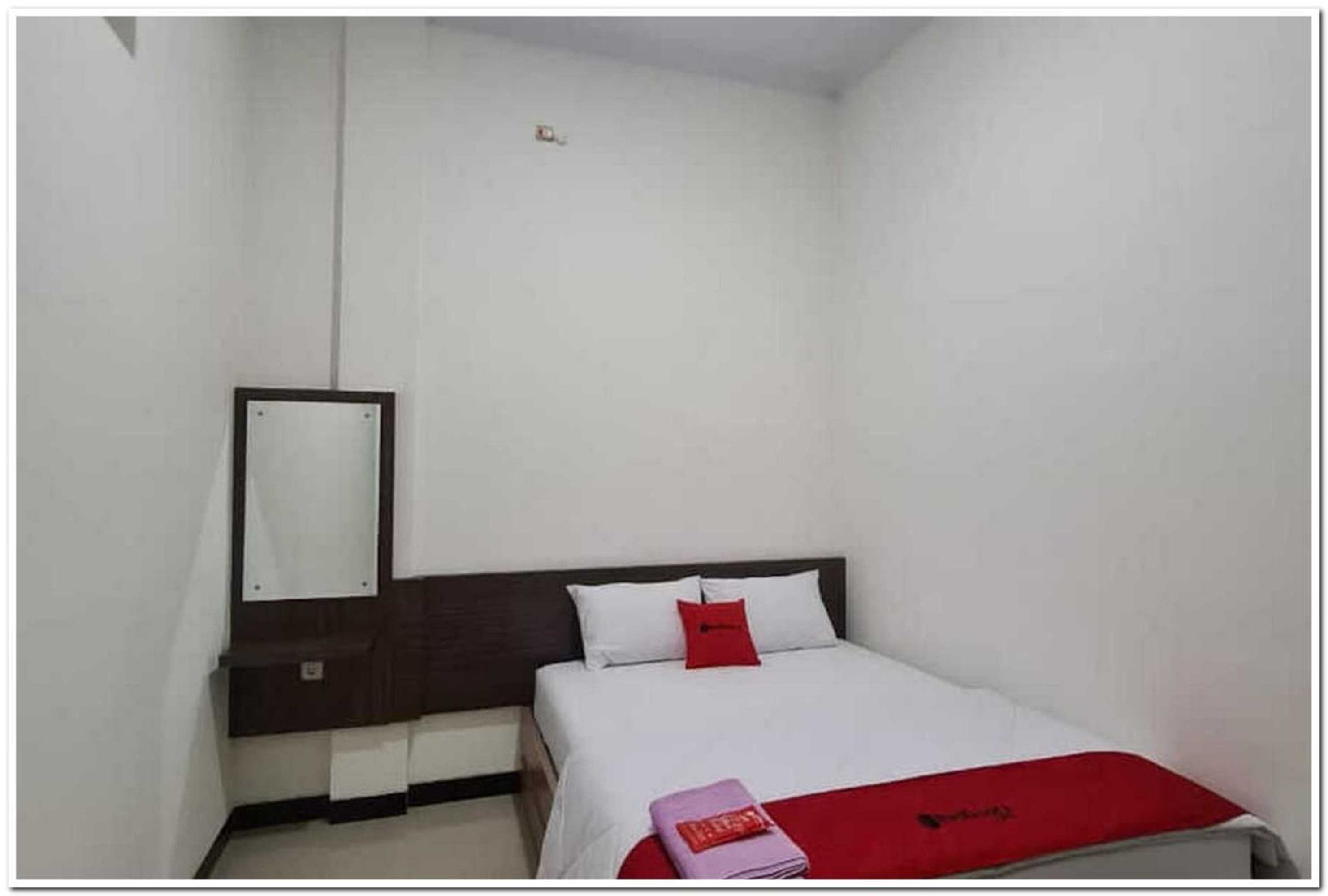 Gift card for Reddoorz Near Moro Mall Purwokerto 2 Gift card for Reddoorz Near Moro Mall Purwokerto 2