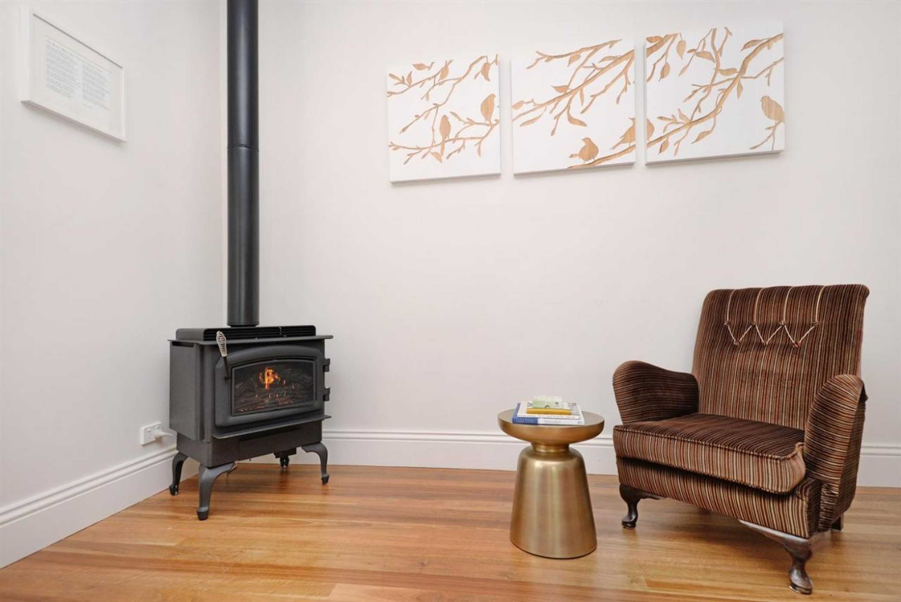 Gift card for Poets Cottage Fireplace Spa Bath Scenic Treks Pet Friendly