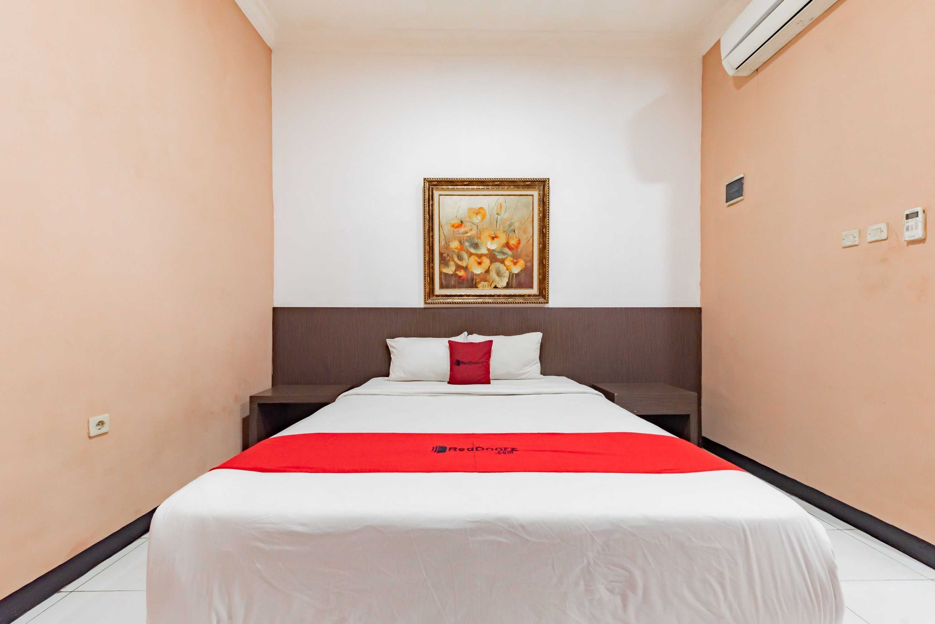 Gift card for Reddoorz Near Kejaksan Station Cirebon Gift card for Reddoorz Near Kejaksan Station Cirebon