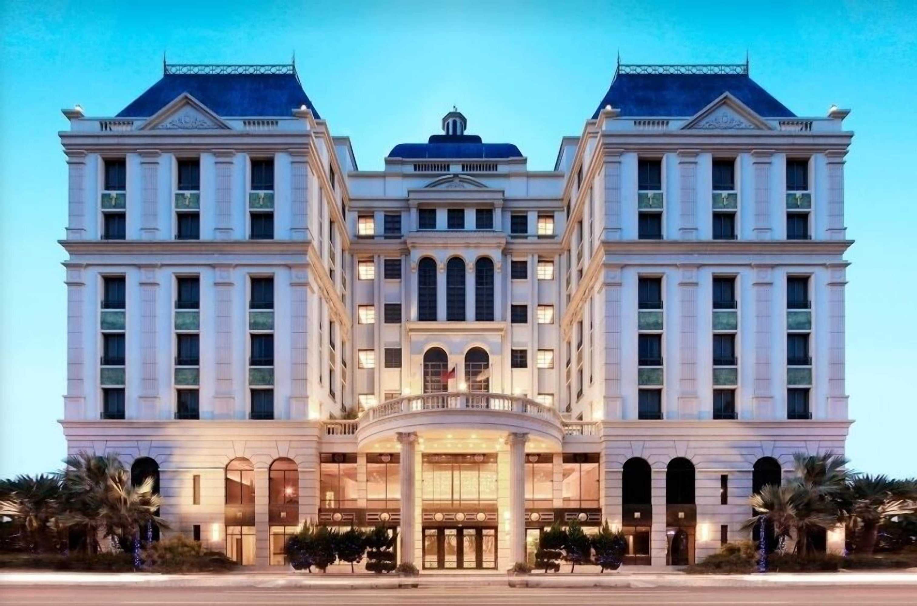 Gift card for Golden Tulip - Aesthetics