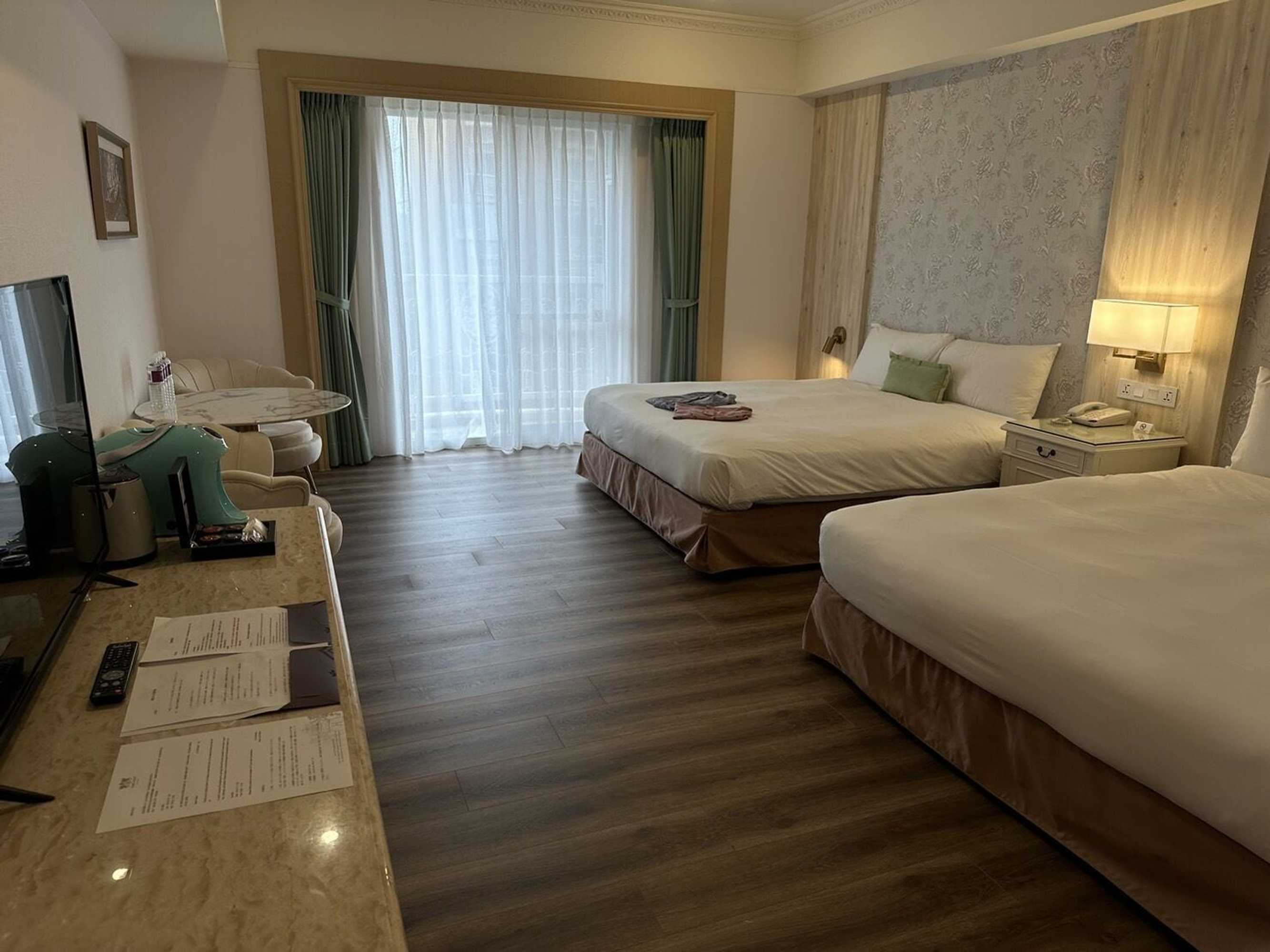 Gift card for Hamp Court Palace Taipei Gift card for Hamp Court Palace Taipei