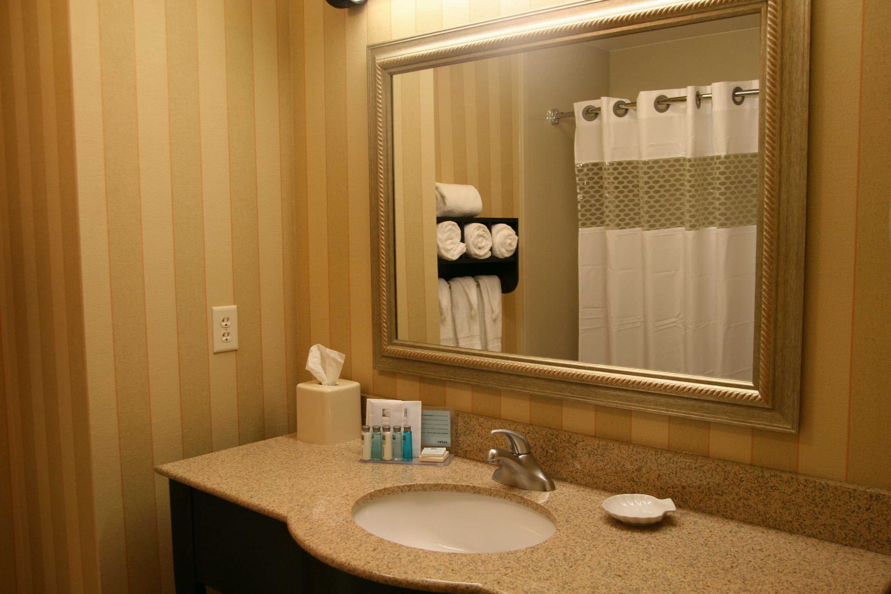 Gift card for Hampton Inn & Suites Chicago/st. Charles Gift card for Hampton Inn & Suites Chicago/st. Charles