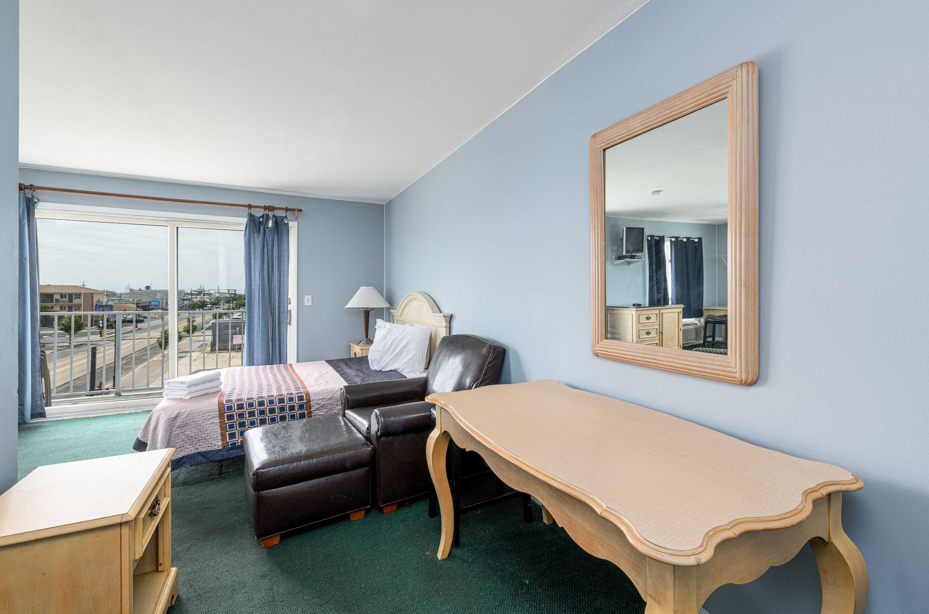 Gift card for Hotel Charlee Villas by The Beach Gift card for Hotel Charlee Villas by The Beach