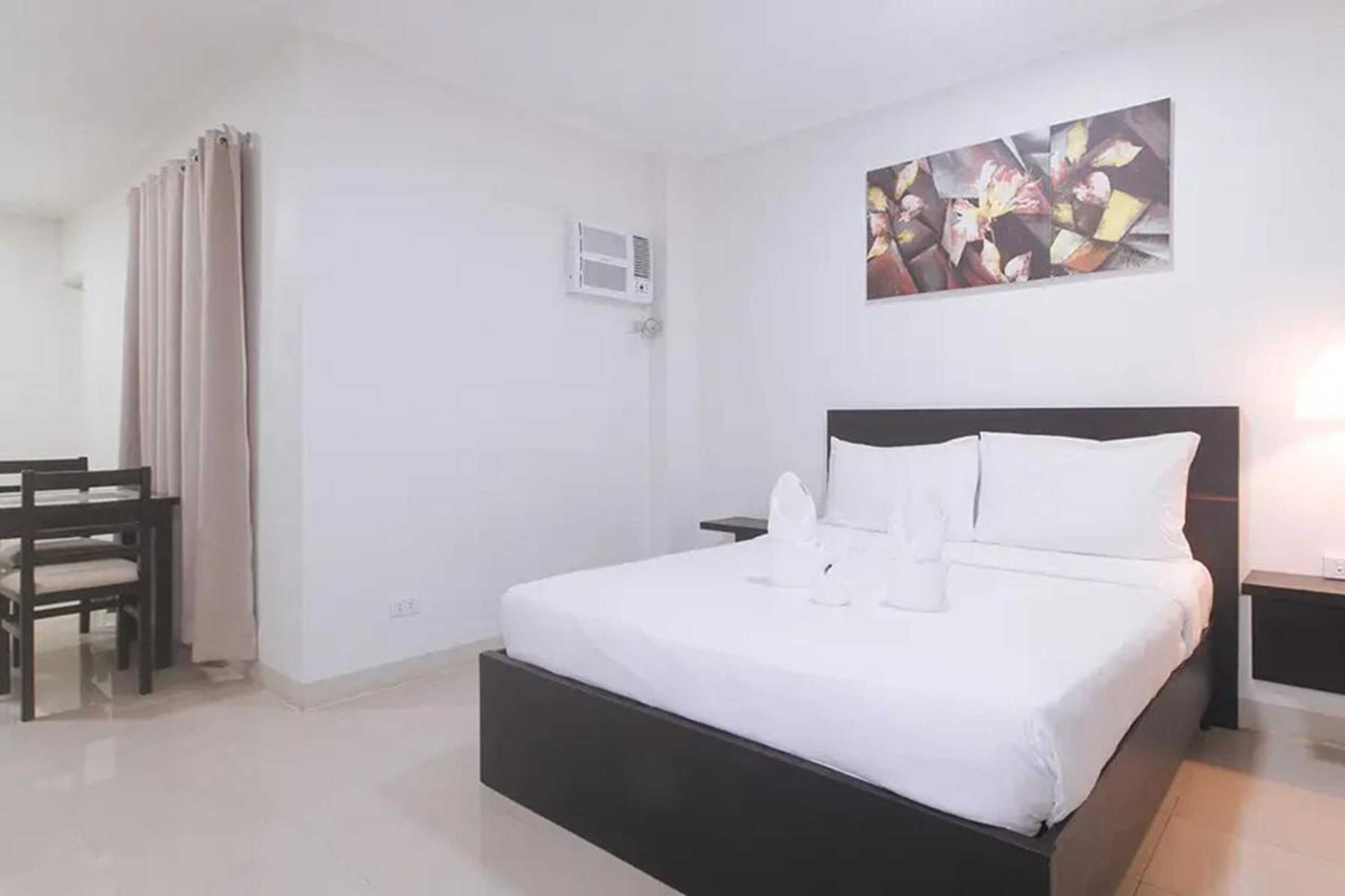 Gift card for Rooms R Us  Evangelista