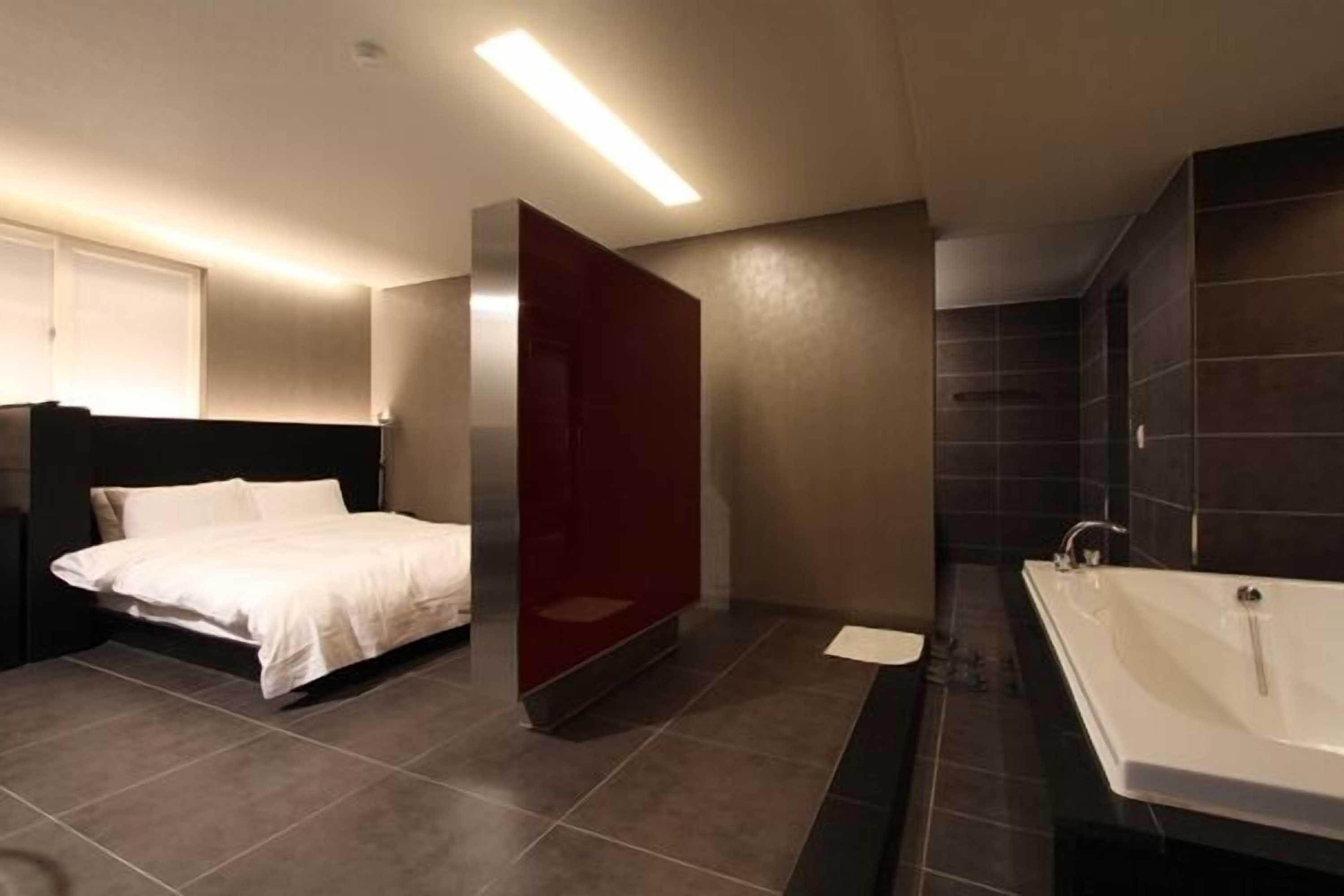 Gift card for Valentine Hotel