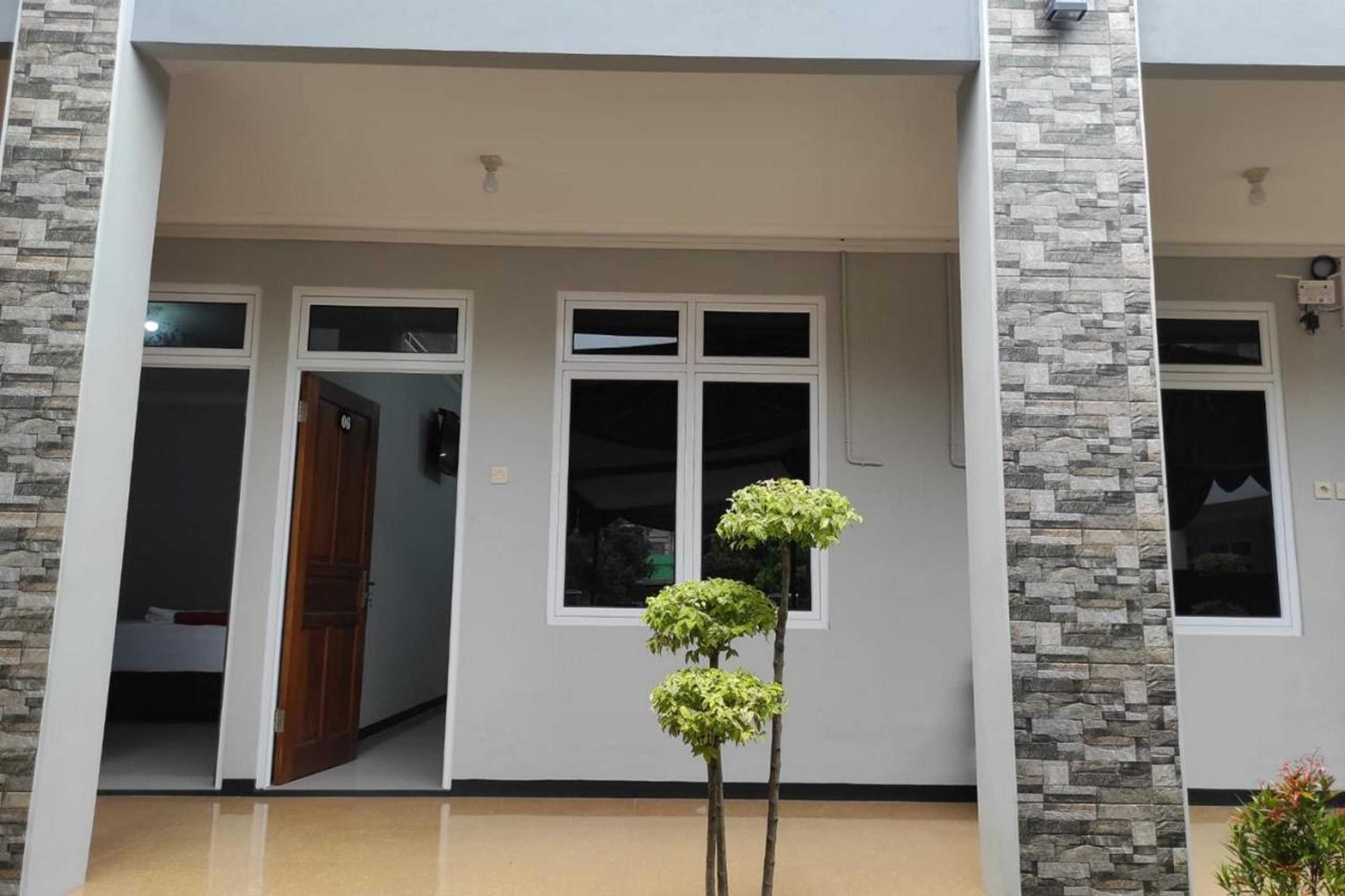 Gift card for Reddoorz Syariah Near Alun Alun Purwokerto 2 Gift card for Reddoorz Syariah Near Alun Alun Purwokerto 2