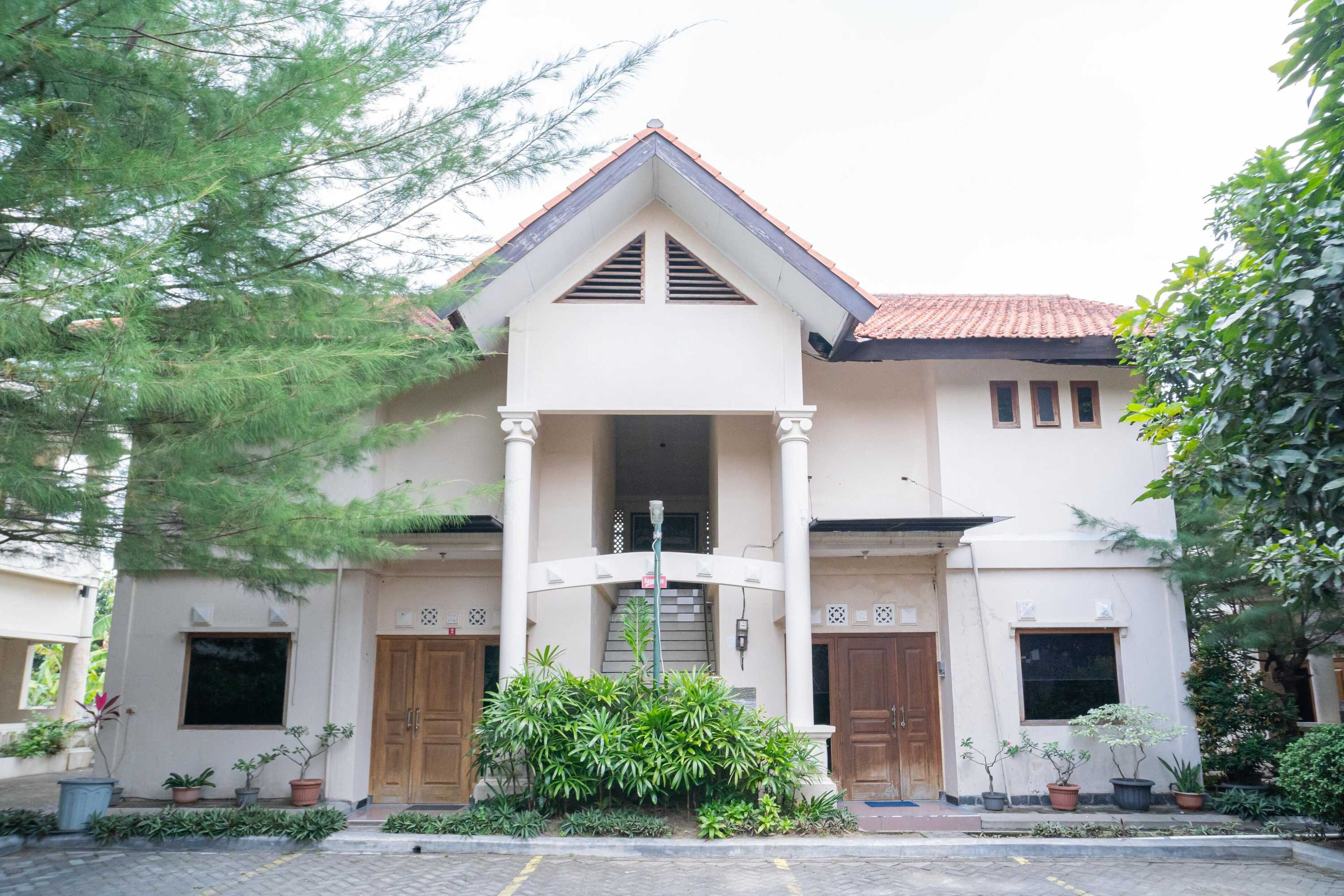 Gift card for Reddoorz Near Rumah Sakit Baptis Kediri Gift card for Reddoorz Near Rumah Sakit Baptis Kediri