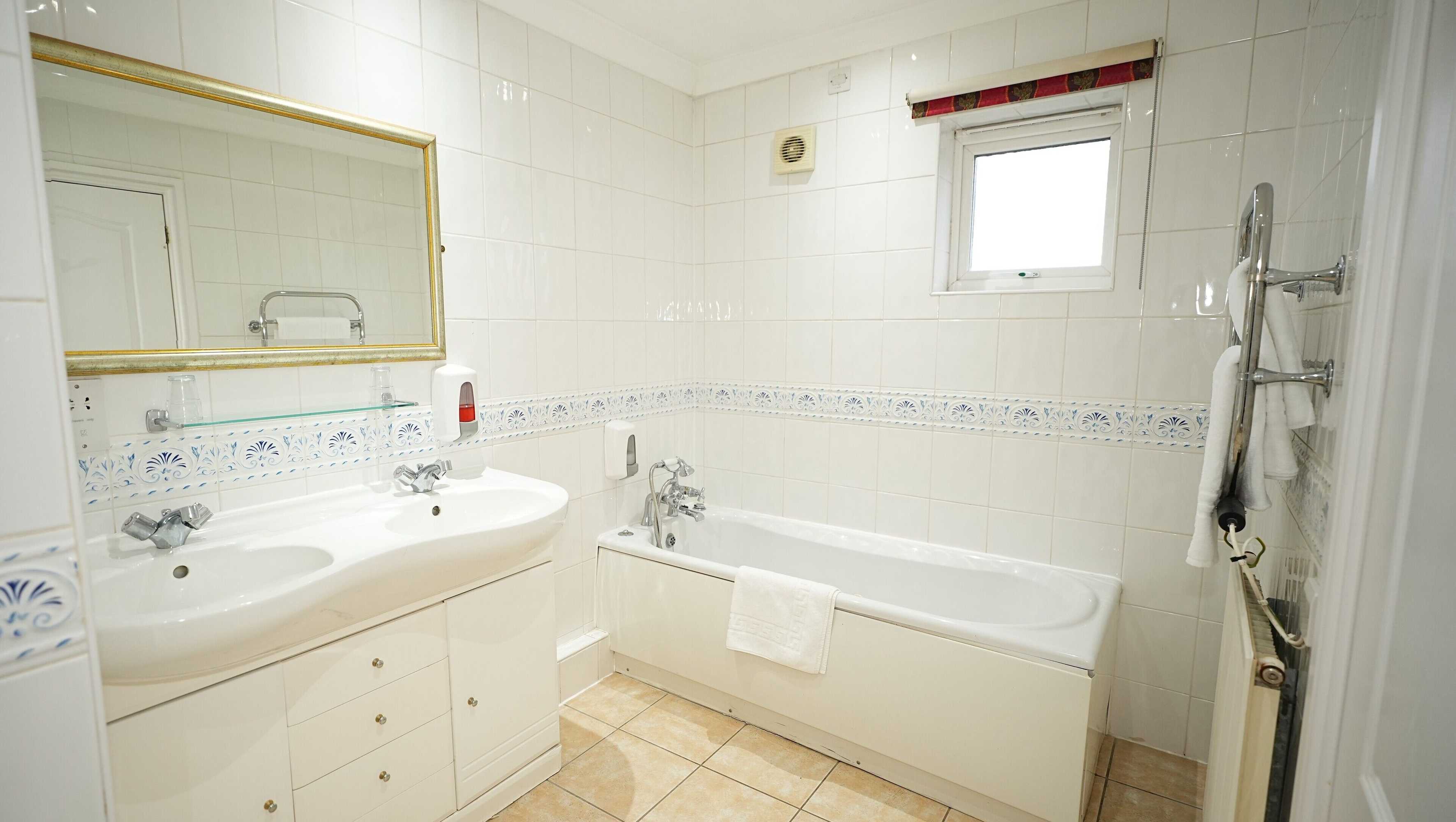 Gift card for Consort Hotel