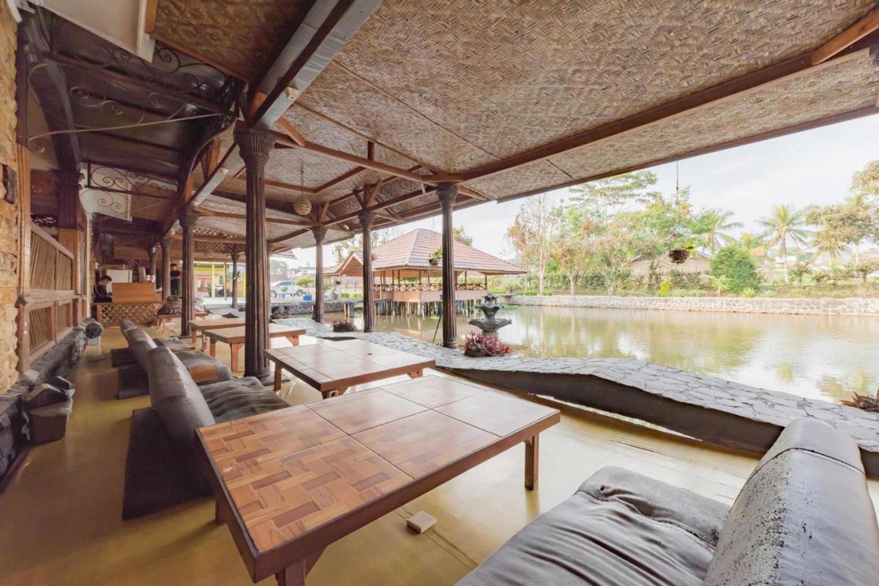 Gift card for Bumi Eyang Enin Homestay Syariah by Oyo Rooms