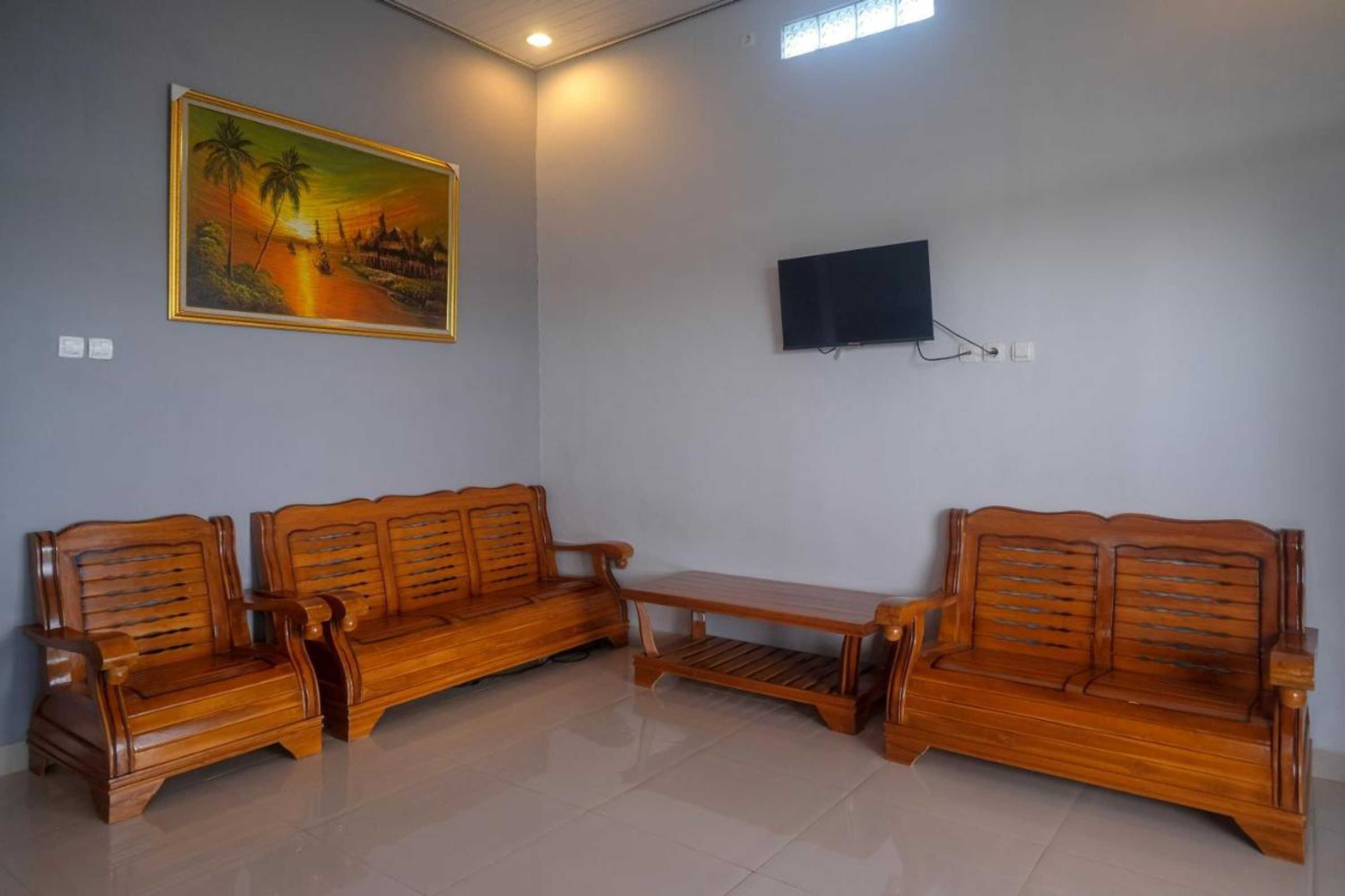 Gift card for Reddoorz Near Dr Oen Solo Baru Hospital Gift card for Reddoorz Near Dr Oen Solo Baru Hospital