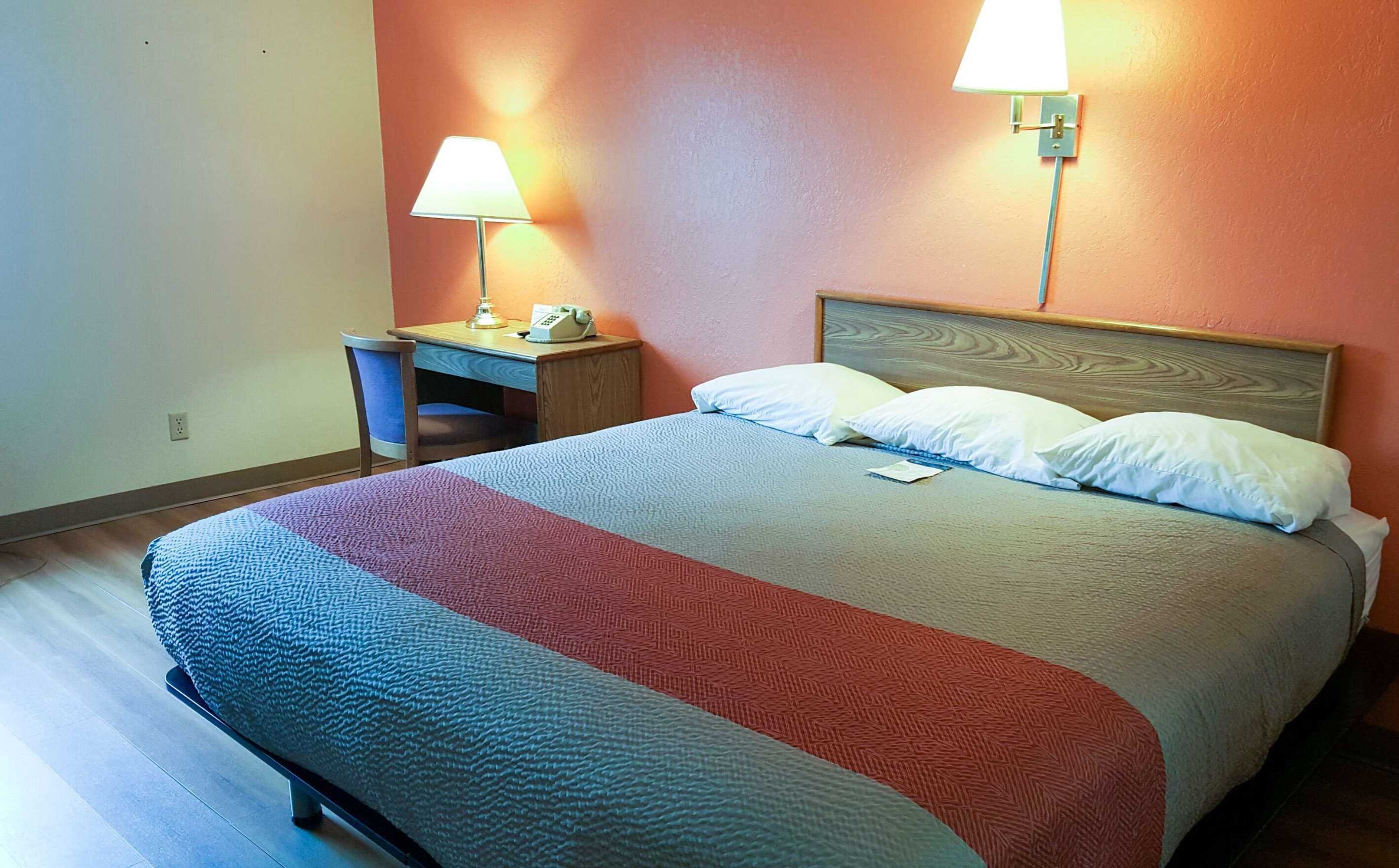 Gift card for Motel 6 Saukville, WI Gift card for Motel 6 Saukville, WI