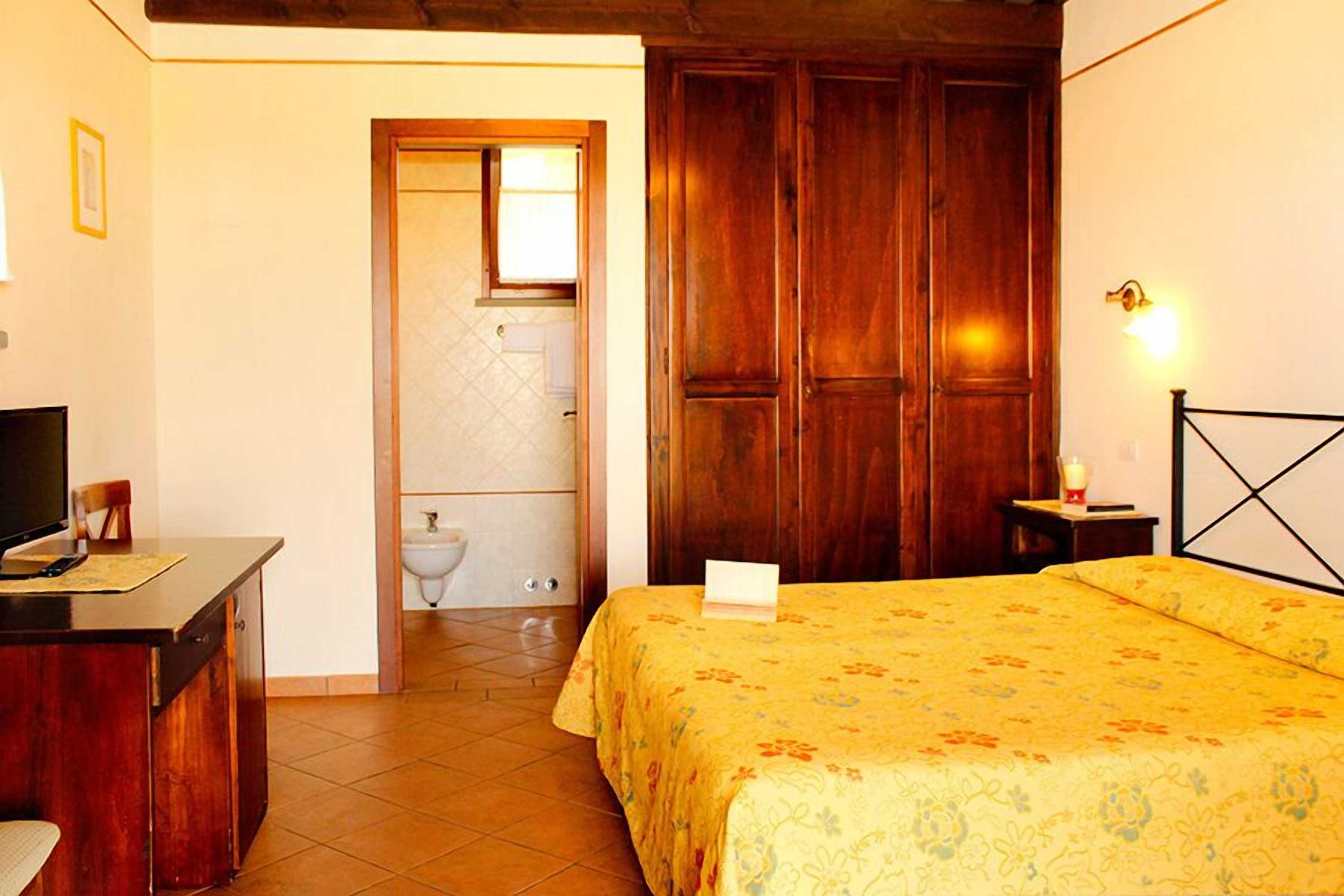 Gift card for Agriturismo Giuncola e Granaiolo Gift card for Agriturismo Giuncola e Granaiolo