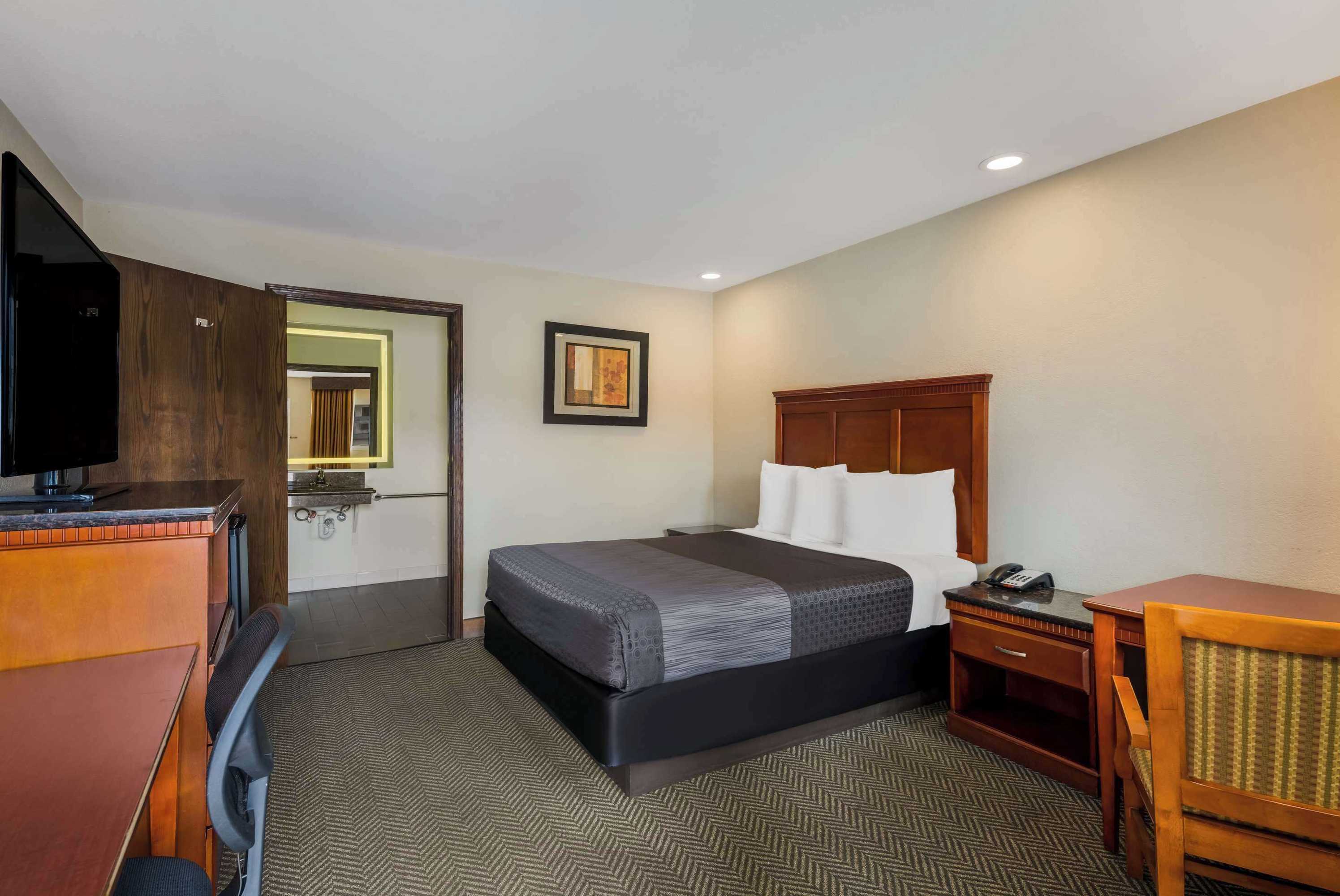 Gift card for Rodeway Inn South San Francisco Airport Gift card for Rodeway Inn South San Francisco Airport